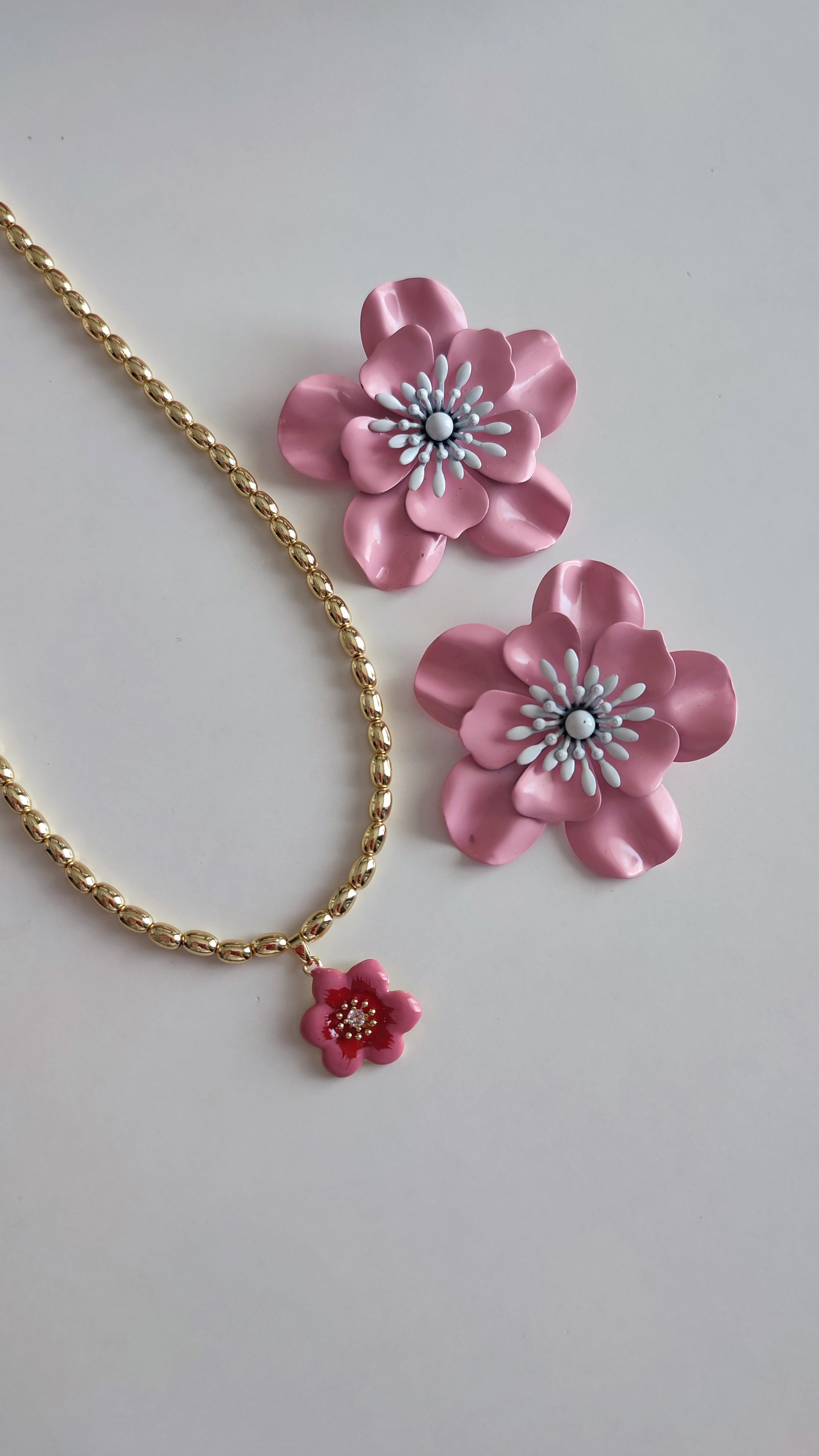 PEMBE ÇİÇEK KOLYE KÜPE KOMBİNİ 