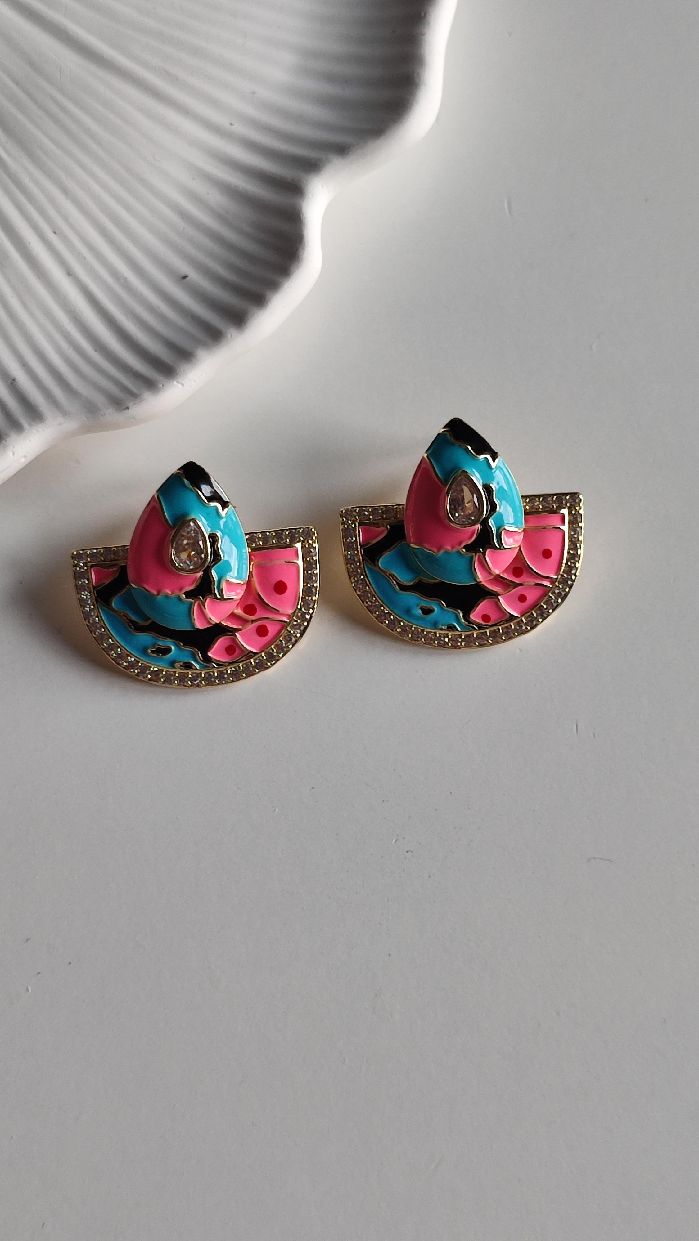 PEMBE MAVİ RENK MİNELİ YELPAZE KÜPE 