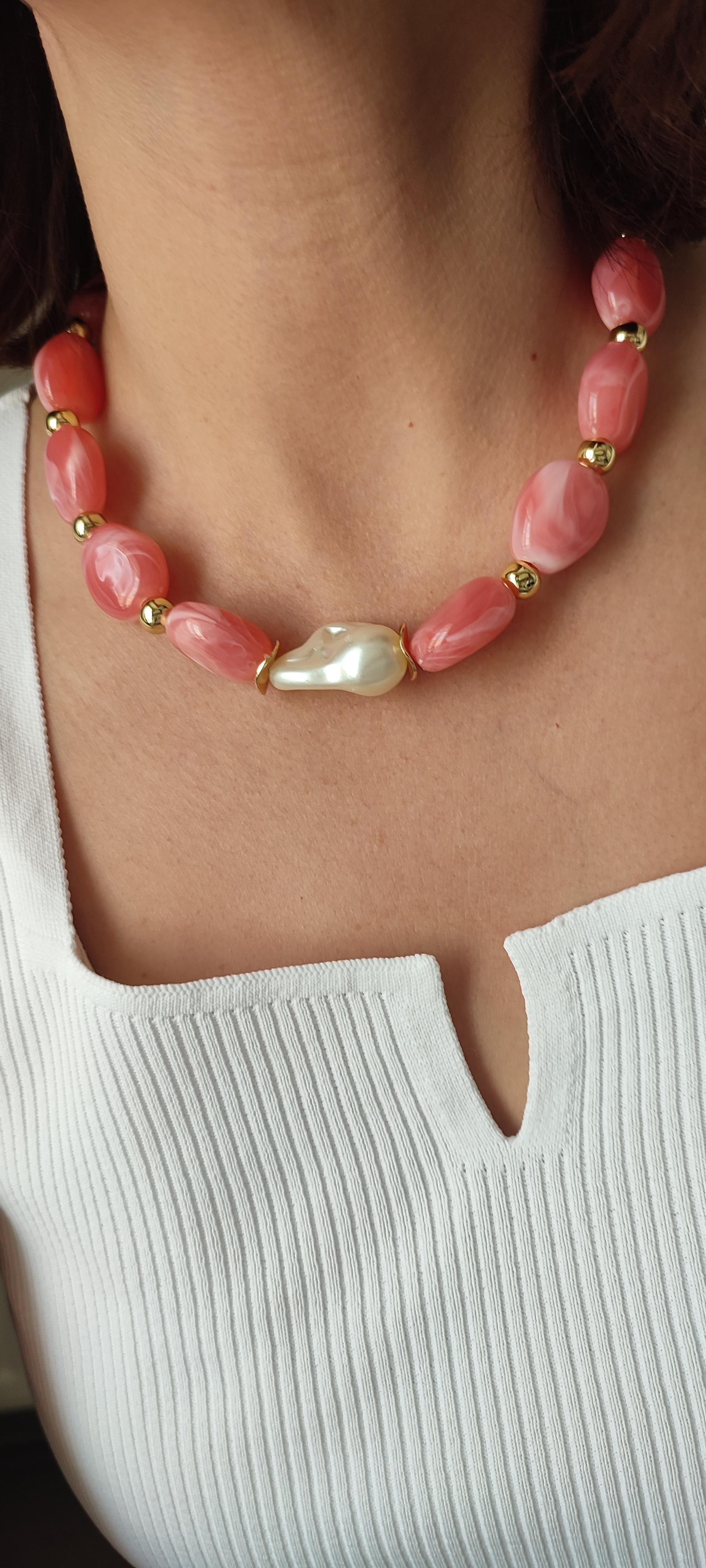 PEMBE SIRALI SUNİ BAROK İNCİLİ KOLYE (47 CM)