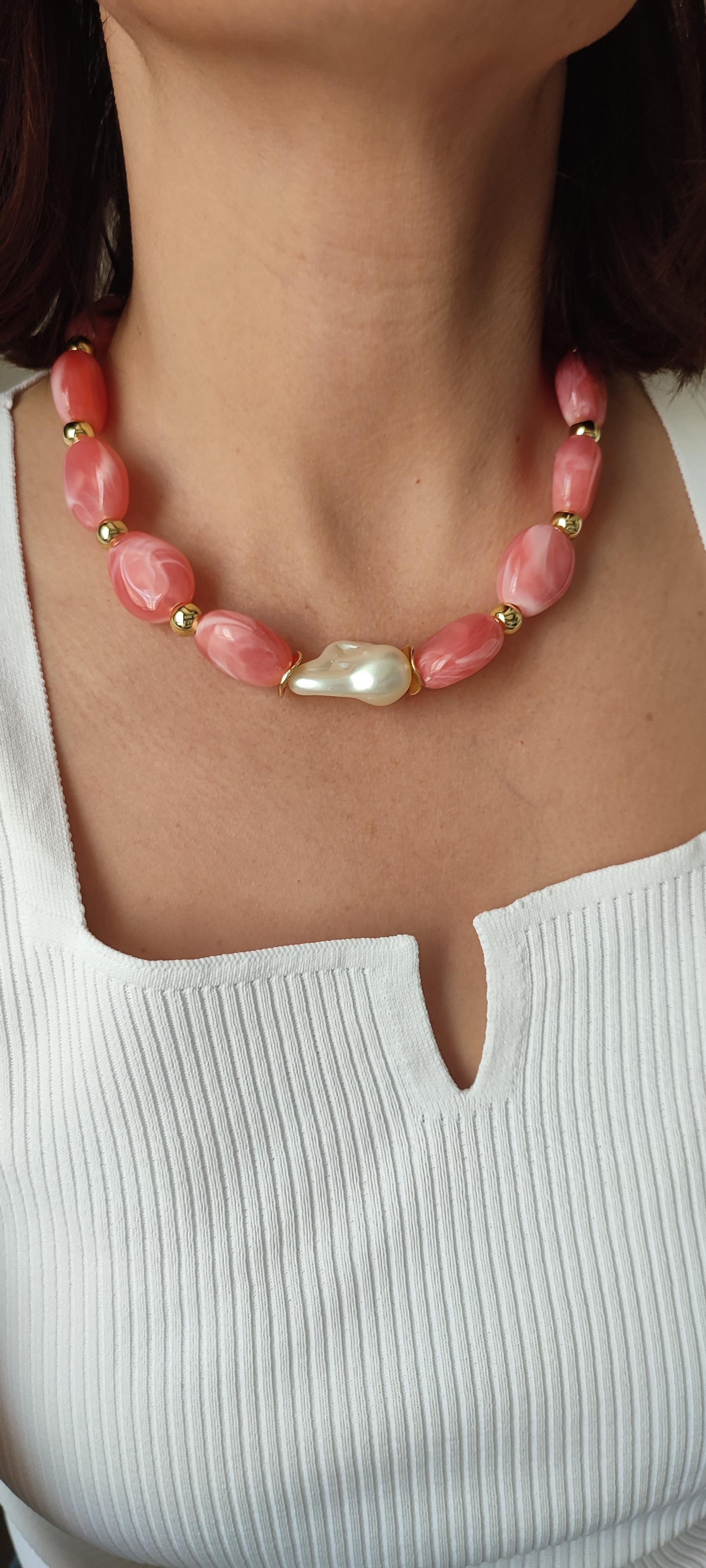 PEMBE SIRALI SUNİ BAROK İNCİLİ KOLYE (47 CM)