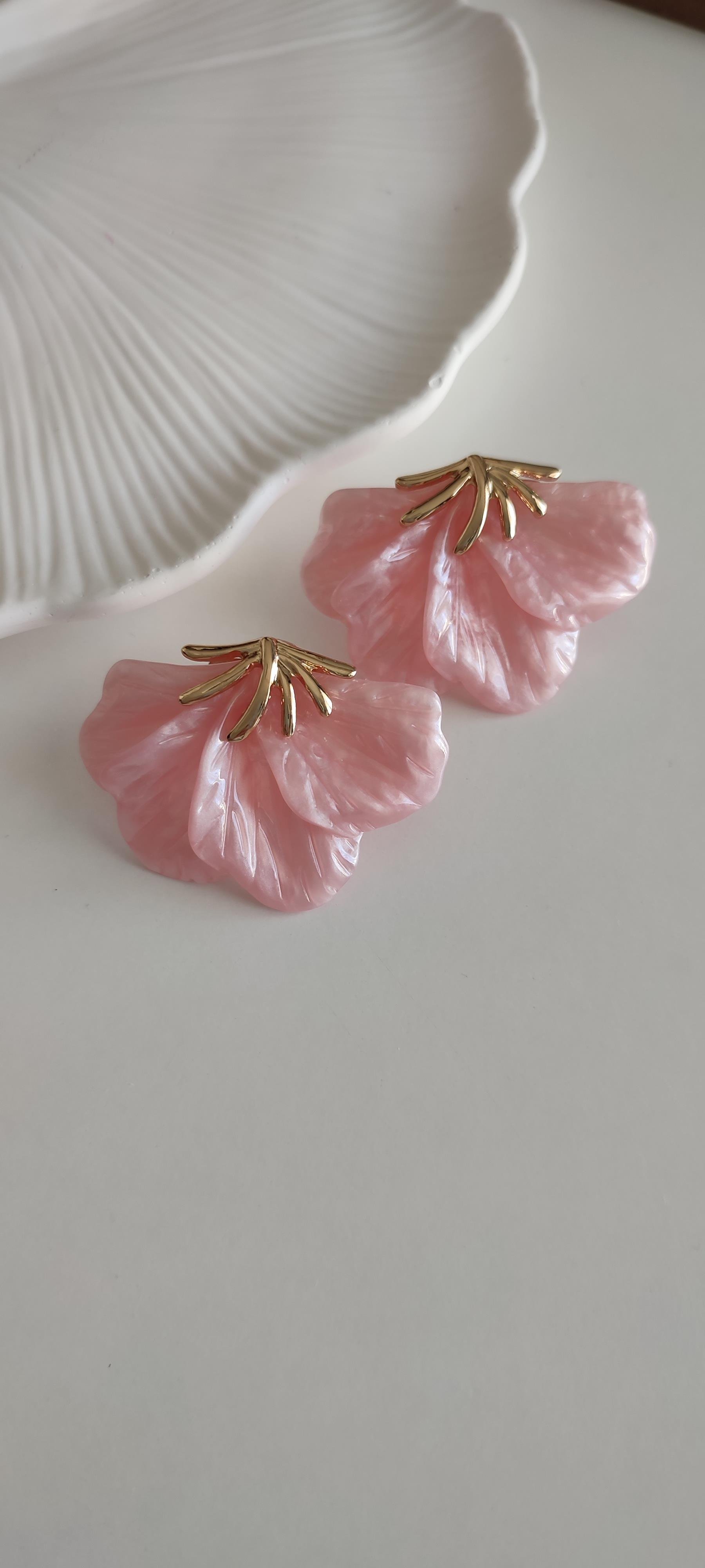 PEMBE YELPAZE KÜPE 