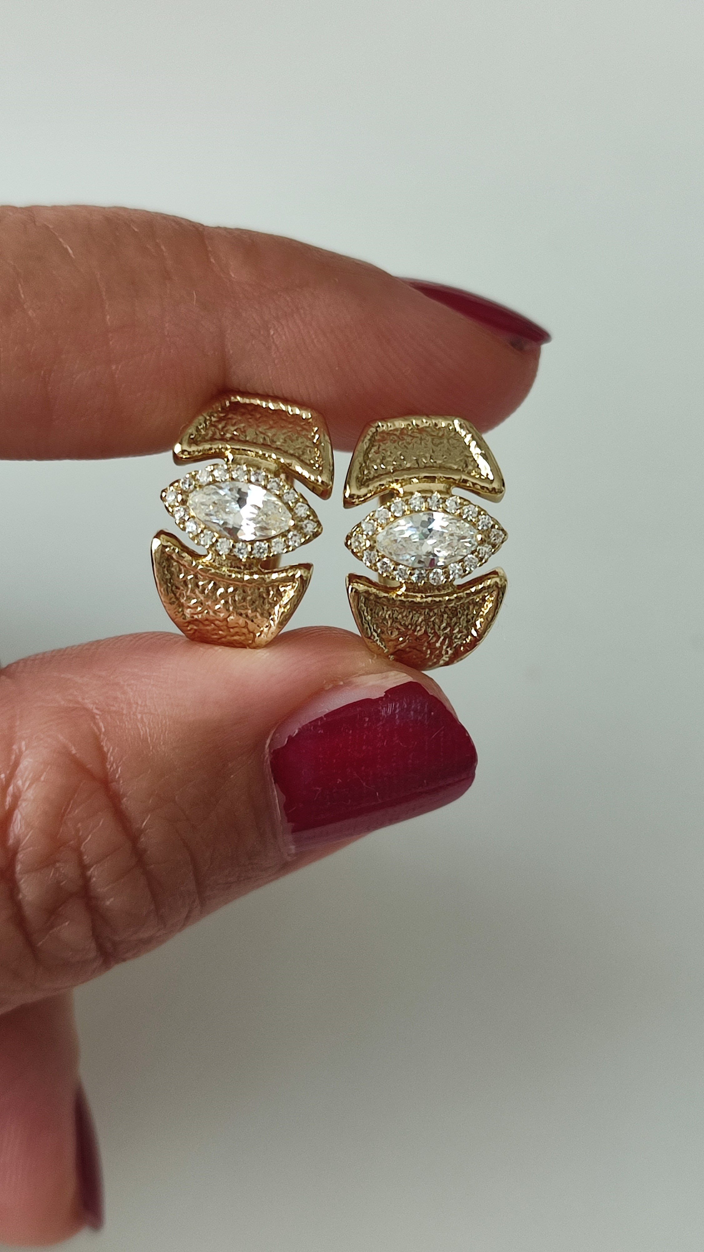 XP 14K TAŞLI MİNİMAL HALKA KÜPE 