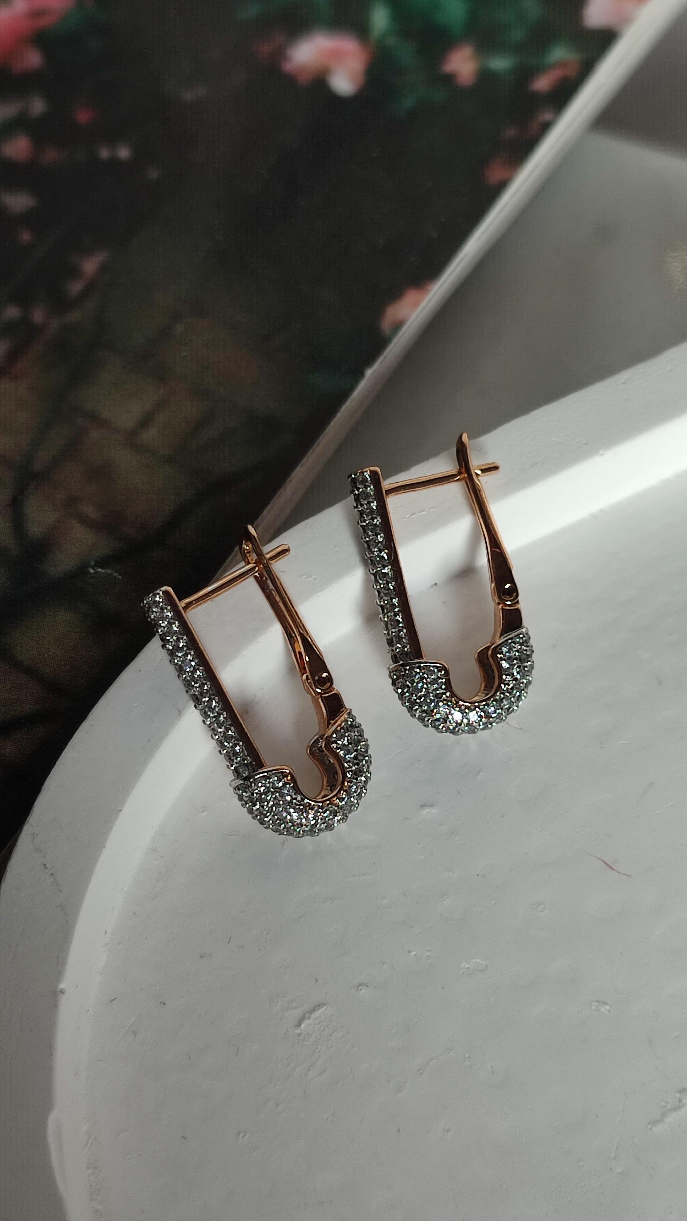 XP GOLD TAŞLI ÇENGELLİ İĞNE KÜPE 