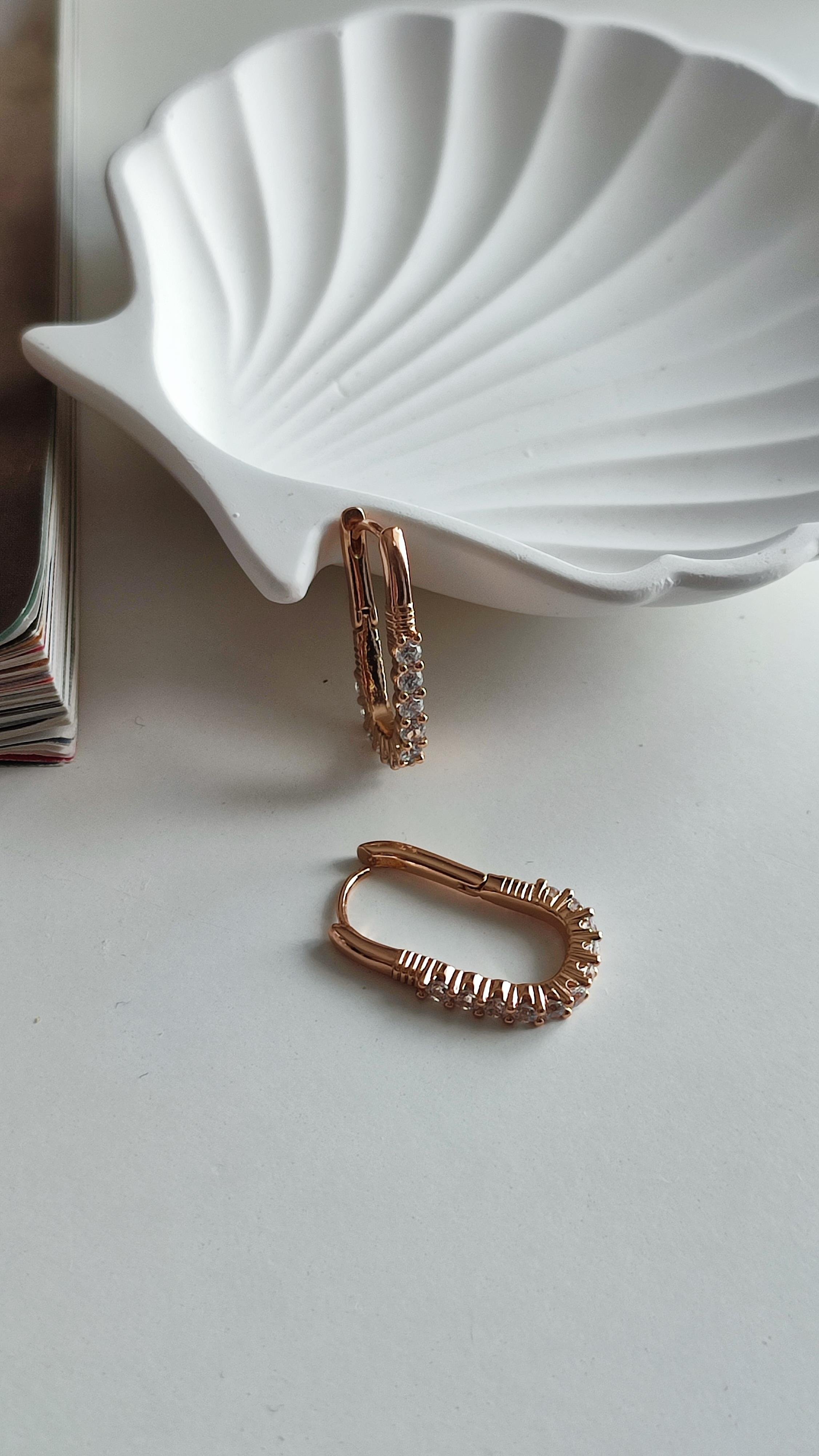 XP GOLD ÜZERİ TAŞLI KARE KÜPE 