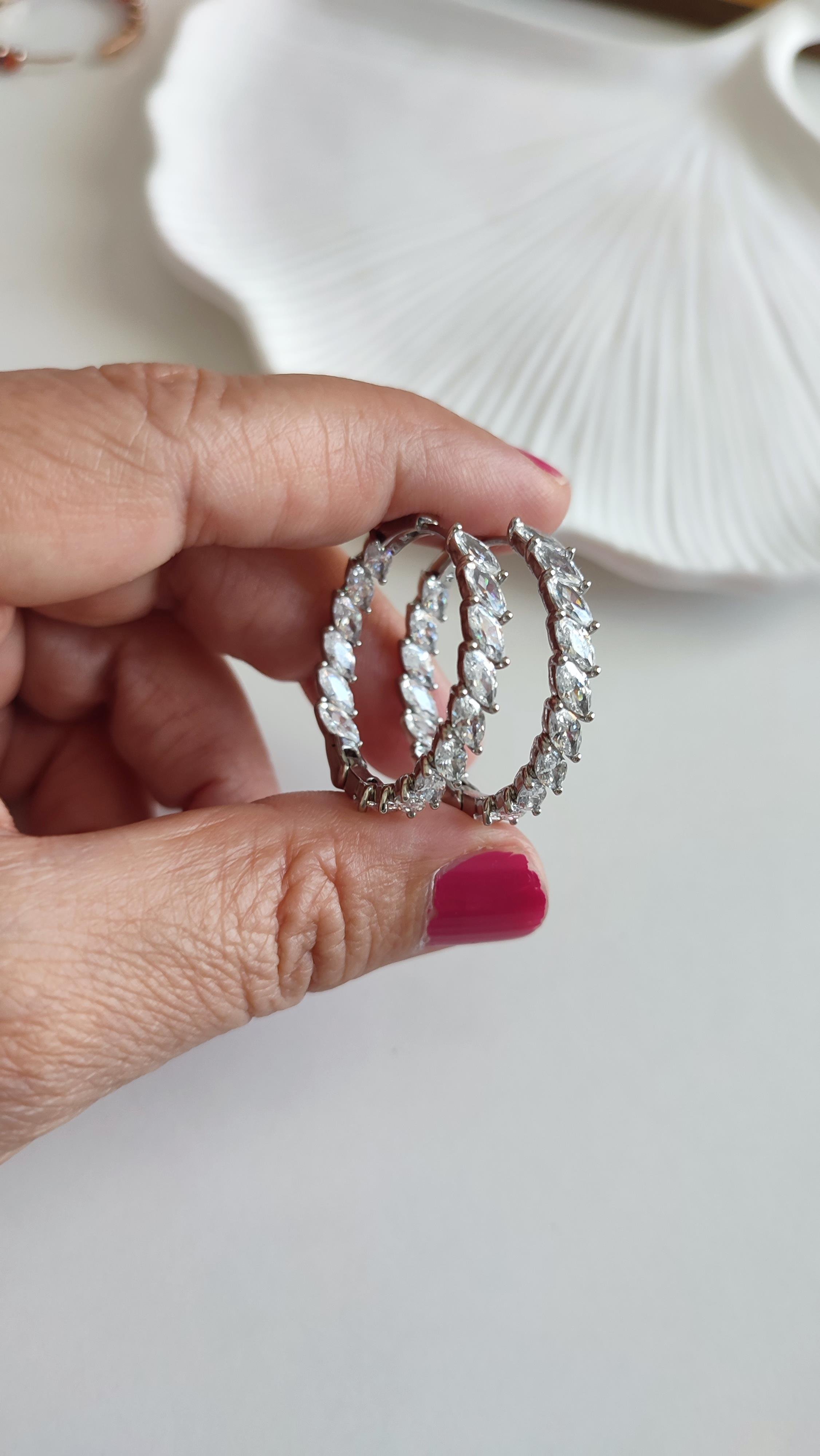Xp Özel Seri Silver Taşlı Halka Küpe 