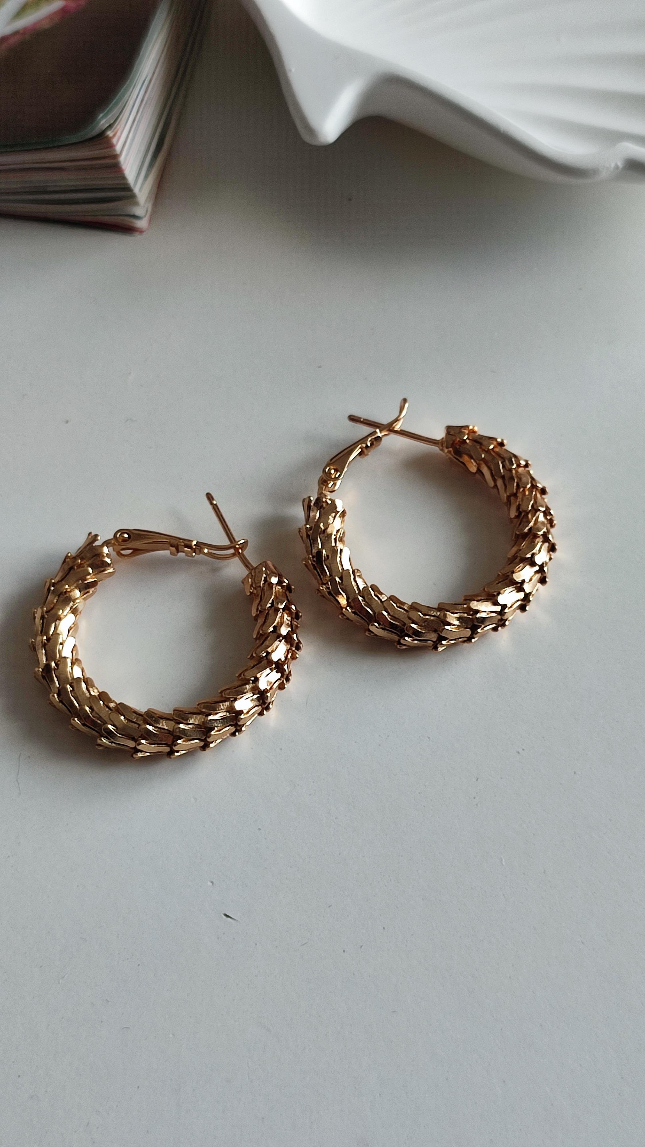 XP ROSE GOLD RENK TIRTIKLI HALKA KÜPE 