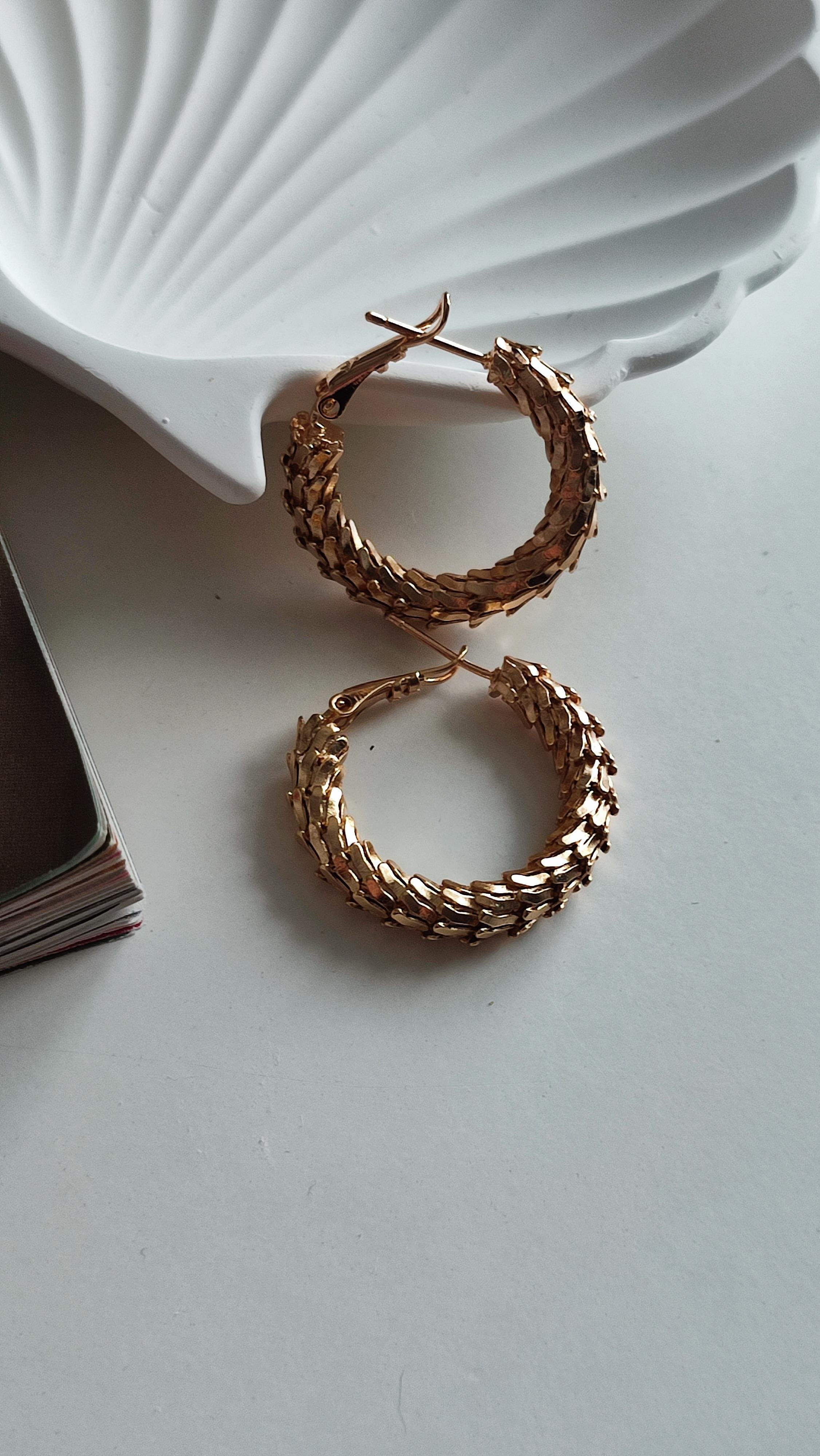 XP ROSE GOLD RENK TIRTIKLI HALKA KÜPE 