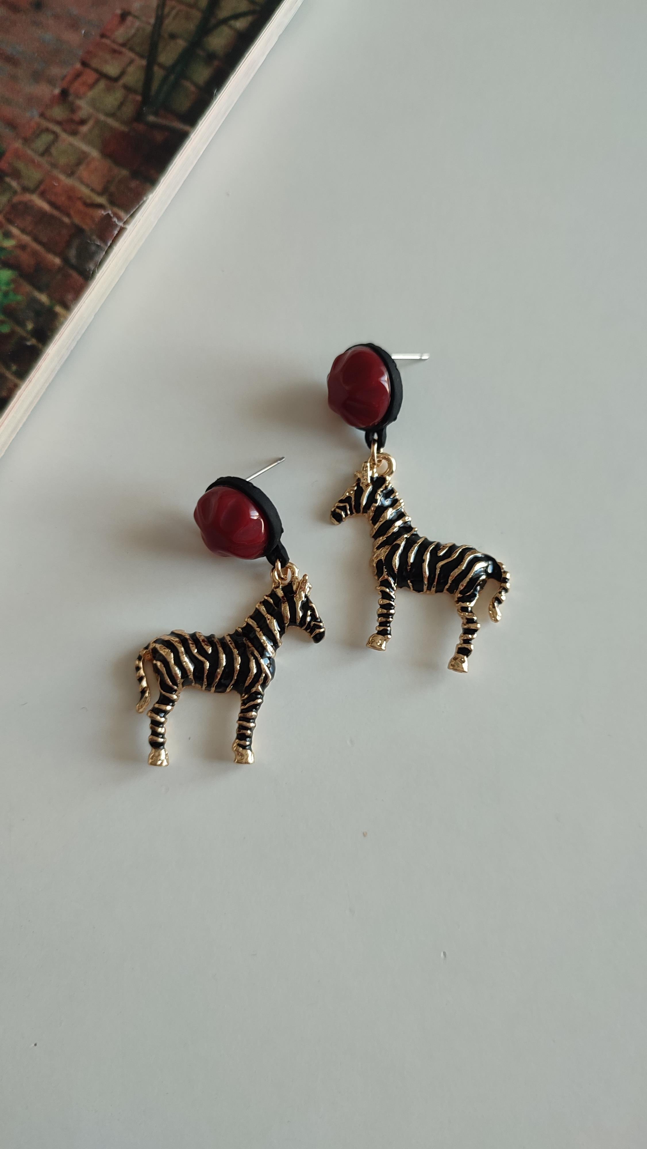 ZR MODEL ZEBRA KÜPE 