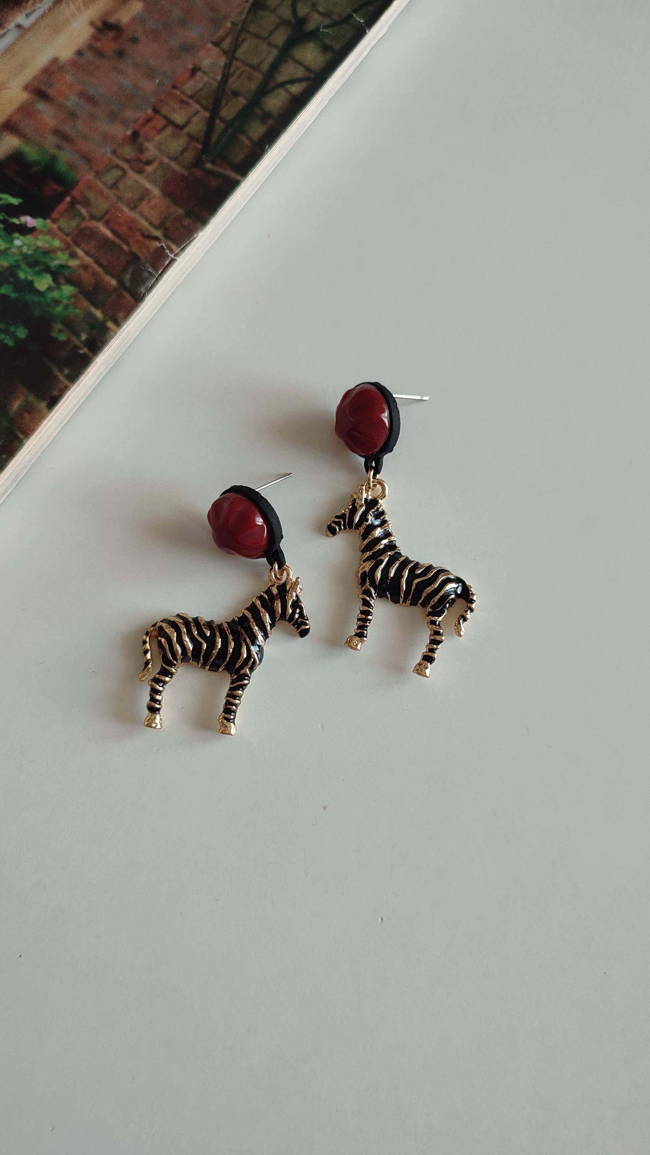 ZR MODEL ZEBRA KÜPE 