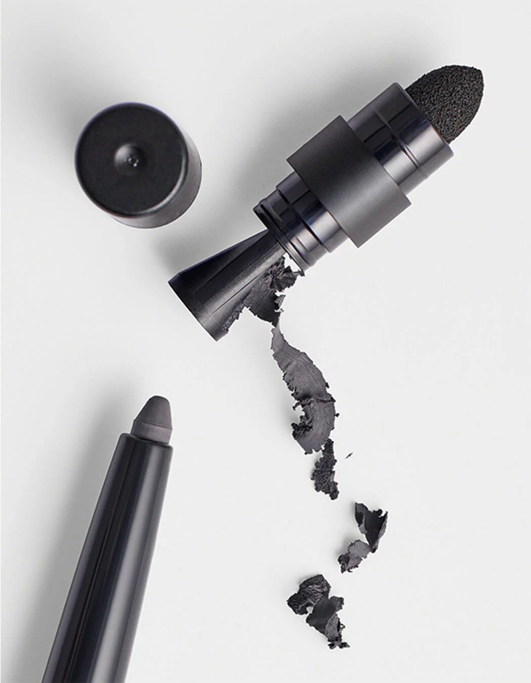 Göz ÇevresiDefining Liner Eyeliner (Siyah)