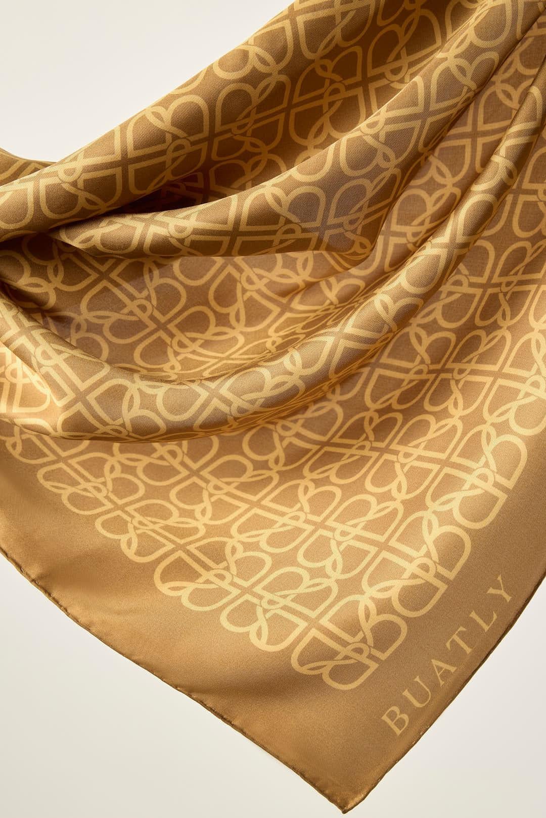 BUA LOGOLU TİVİL İPEK EŞARP GOLD