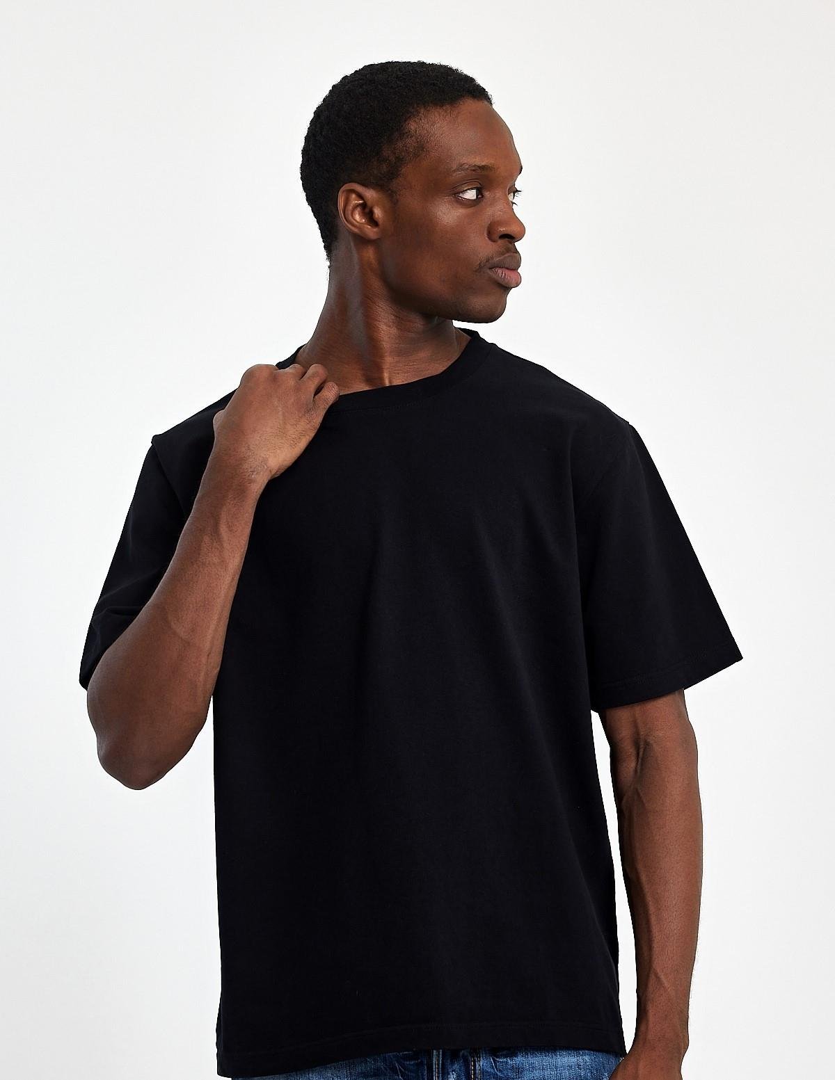 Basic Black Tee Relaxed 