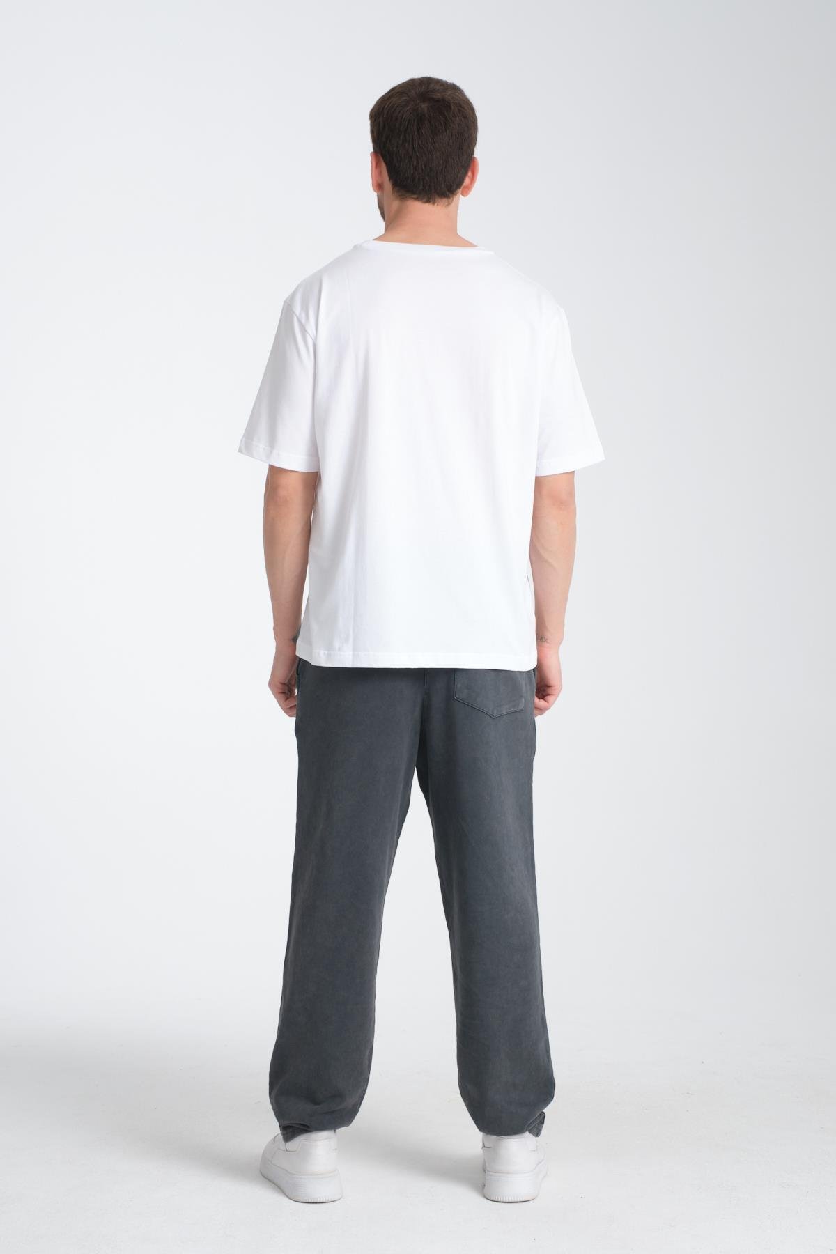Mind The Gap Regular TEE