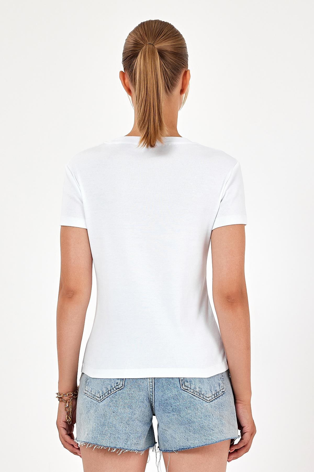 White Basic Slim TEE