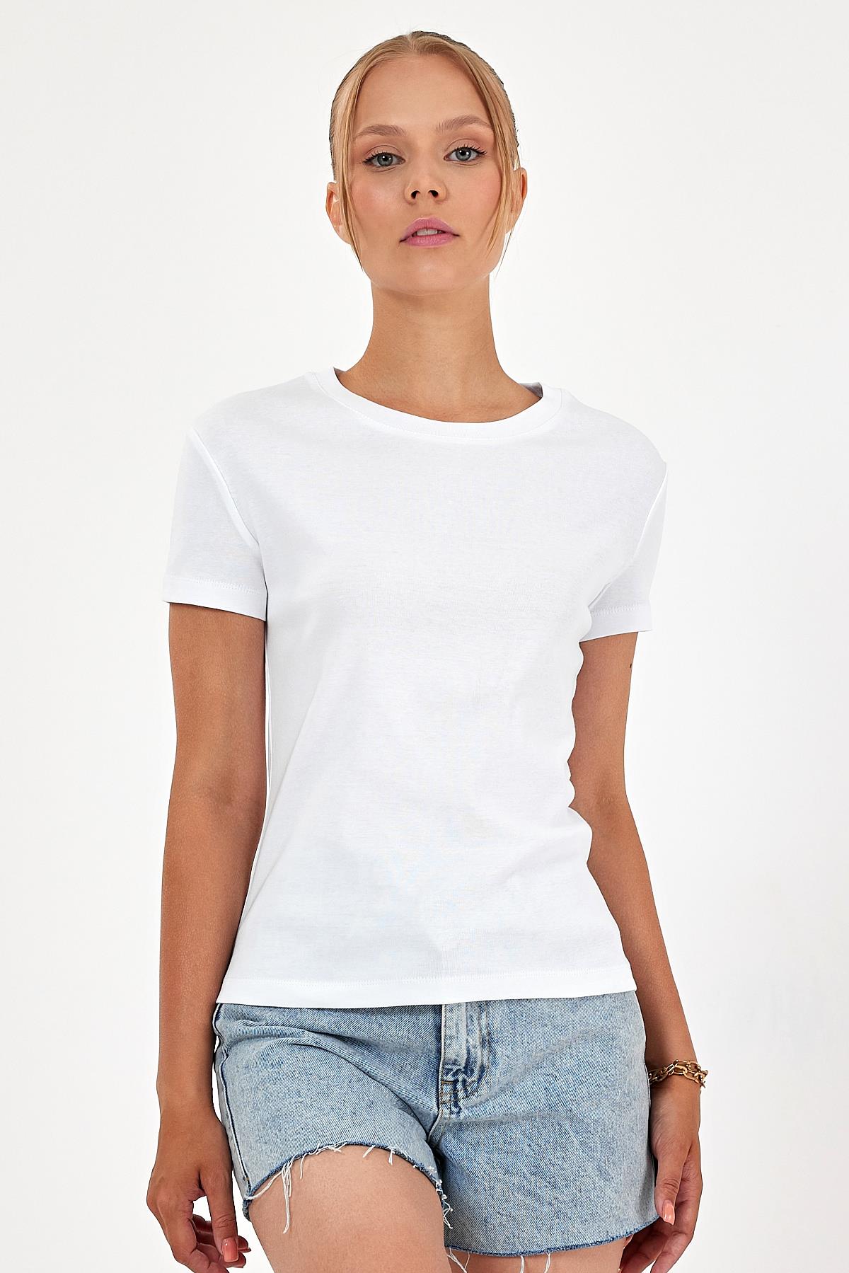 White Basic Slim TEE
