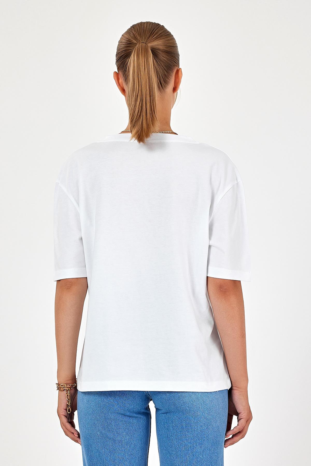 White Basic V TEE