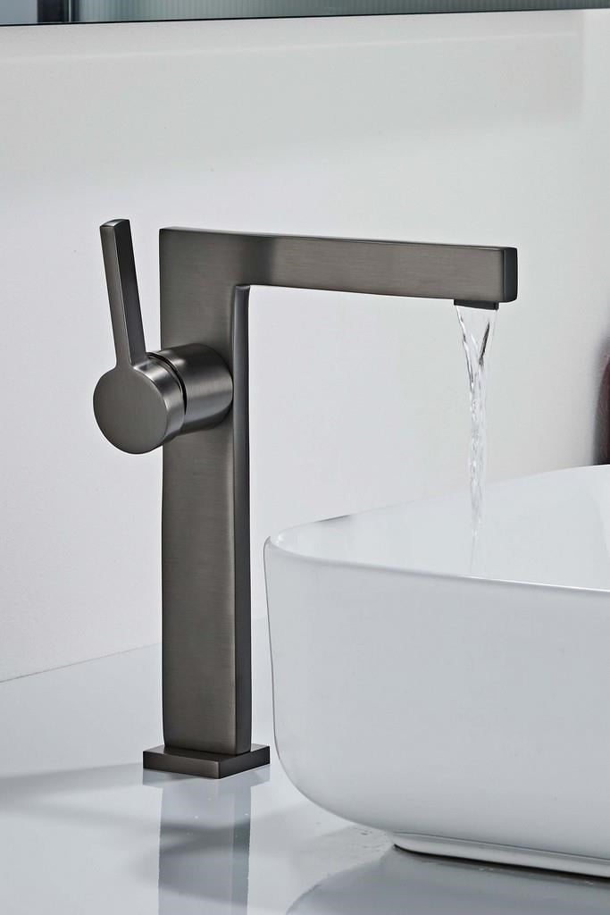SERA UZUN LAVABO BATARYASI MAT FÜME