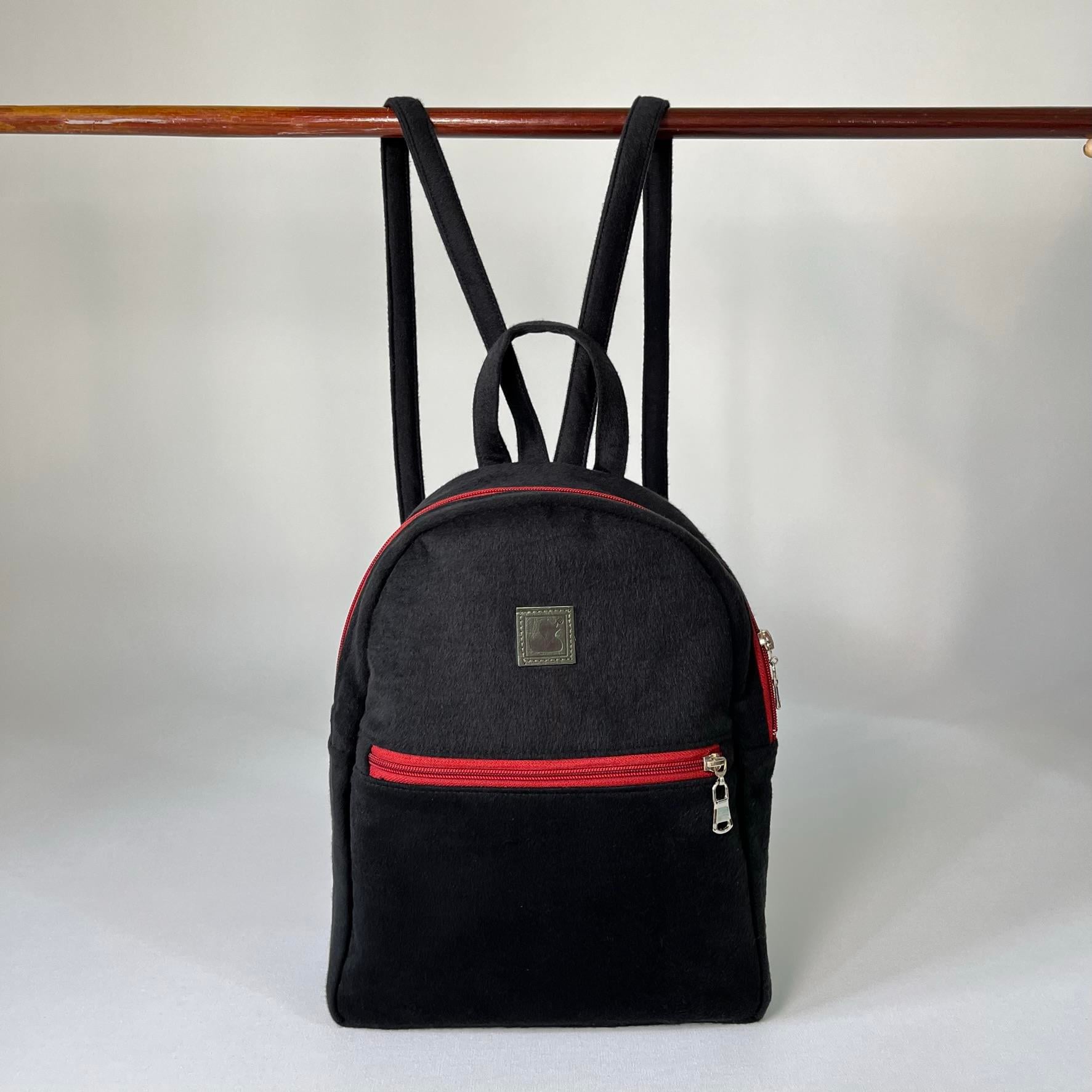 Siyah - Bordo Tay Tüyü Backpack