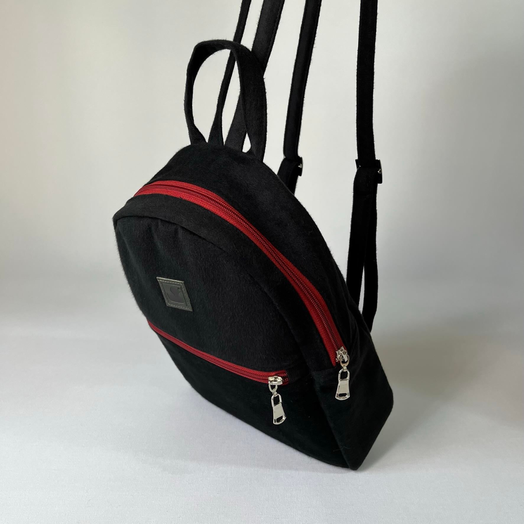 Siyah - Bordo Tay Tüyü Backpack