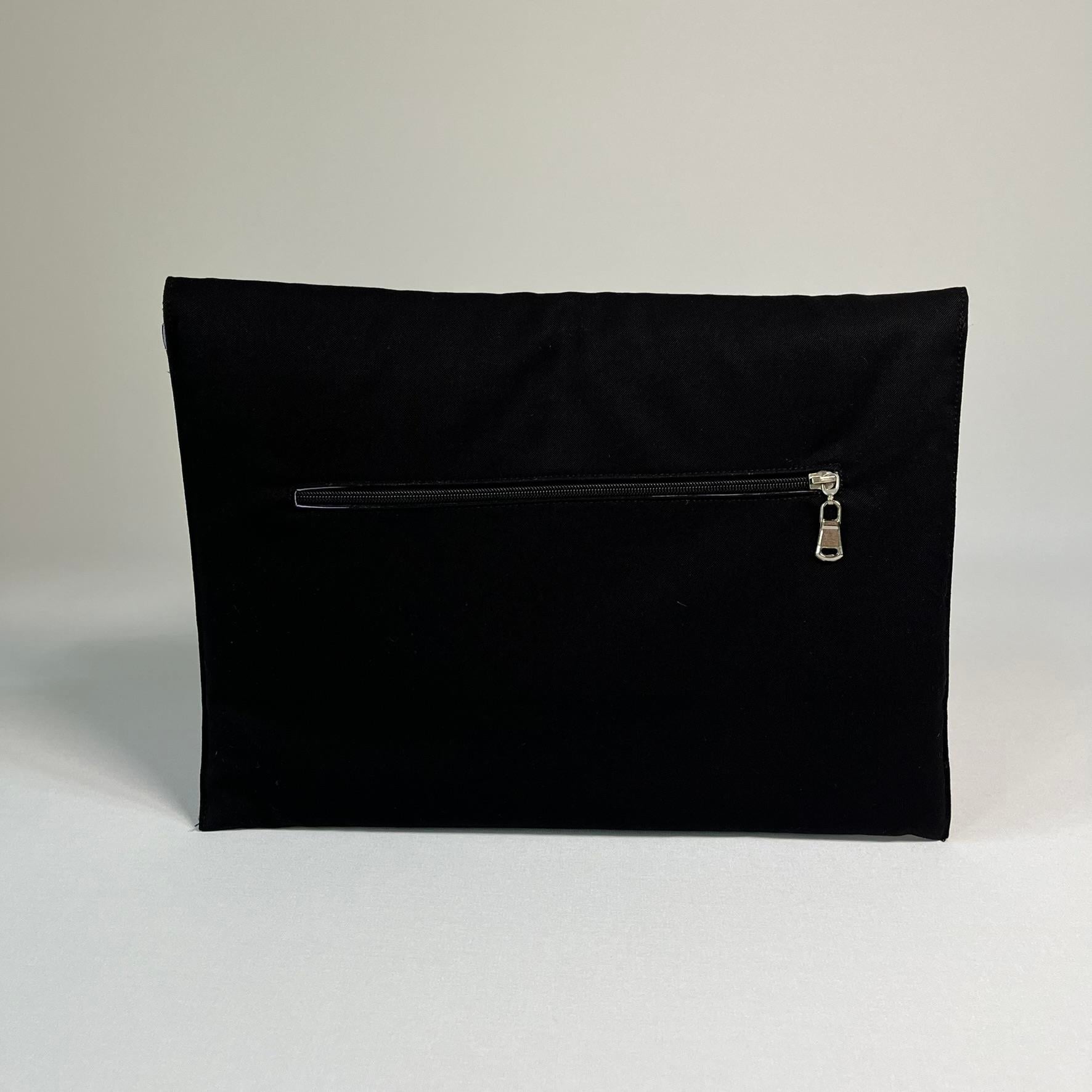 Siyah Laptop Kılıfı