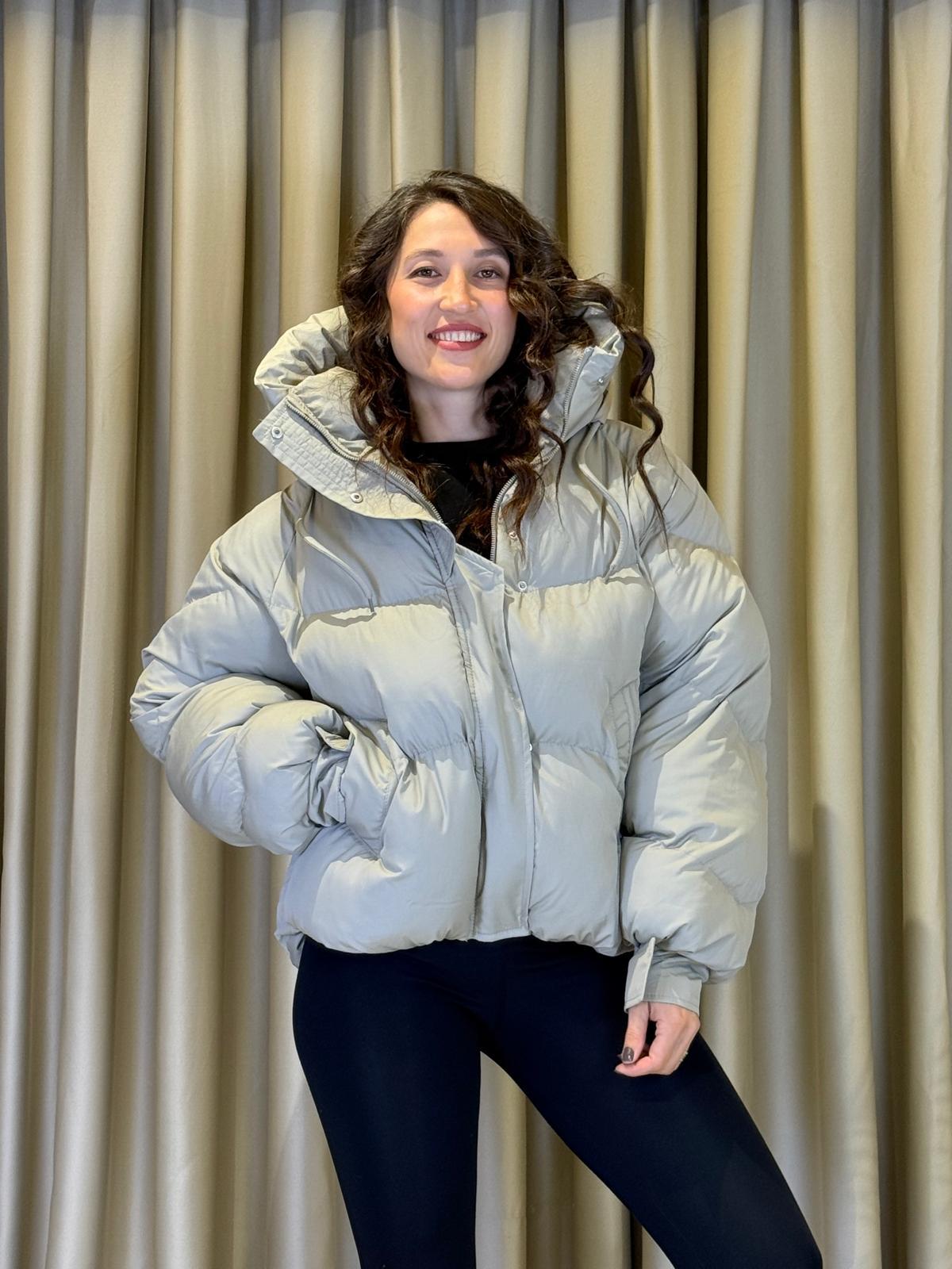 BİLEKLERİ ÇIRTLI ŞİŞME MONT