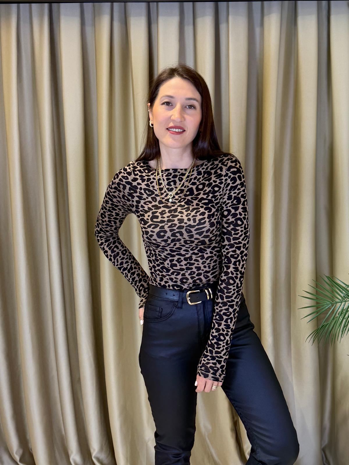 KAROL KAYIK YAKA LEOPAR DESENLİ BASİC BADİ