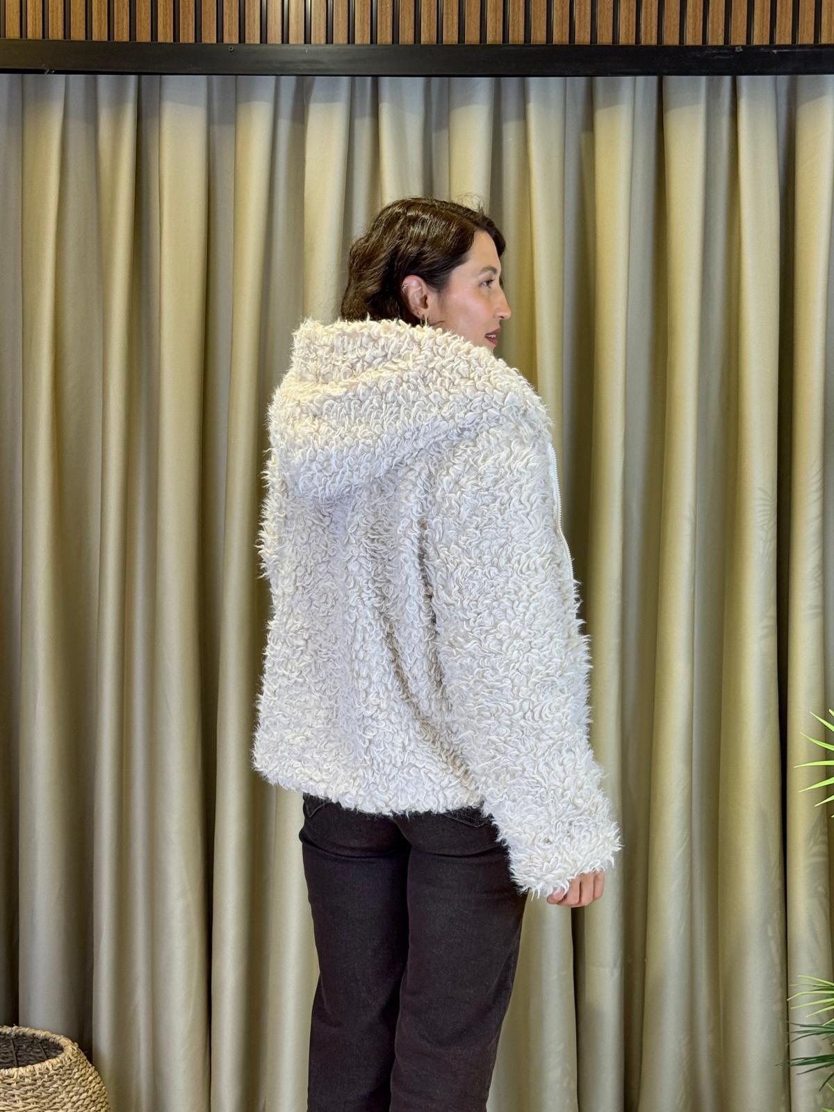 KIVIRCIK EKRU RENK PELUŞ MONT