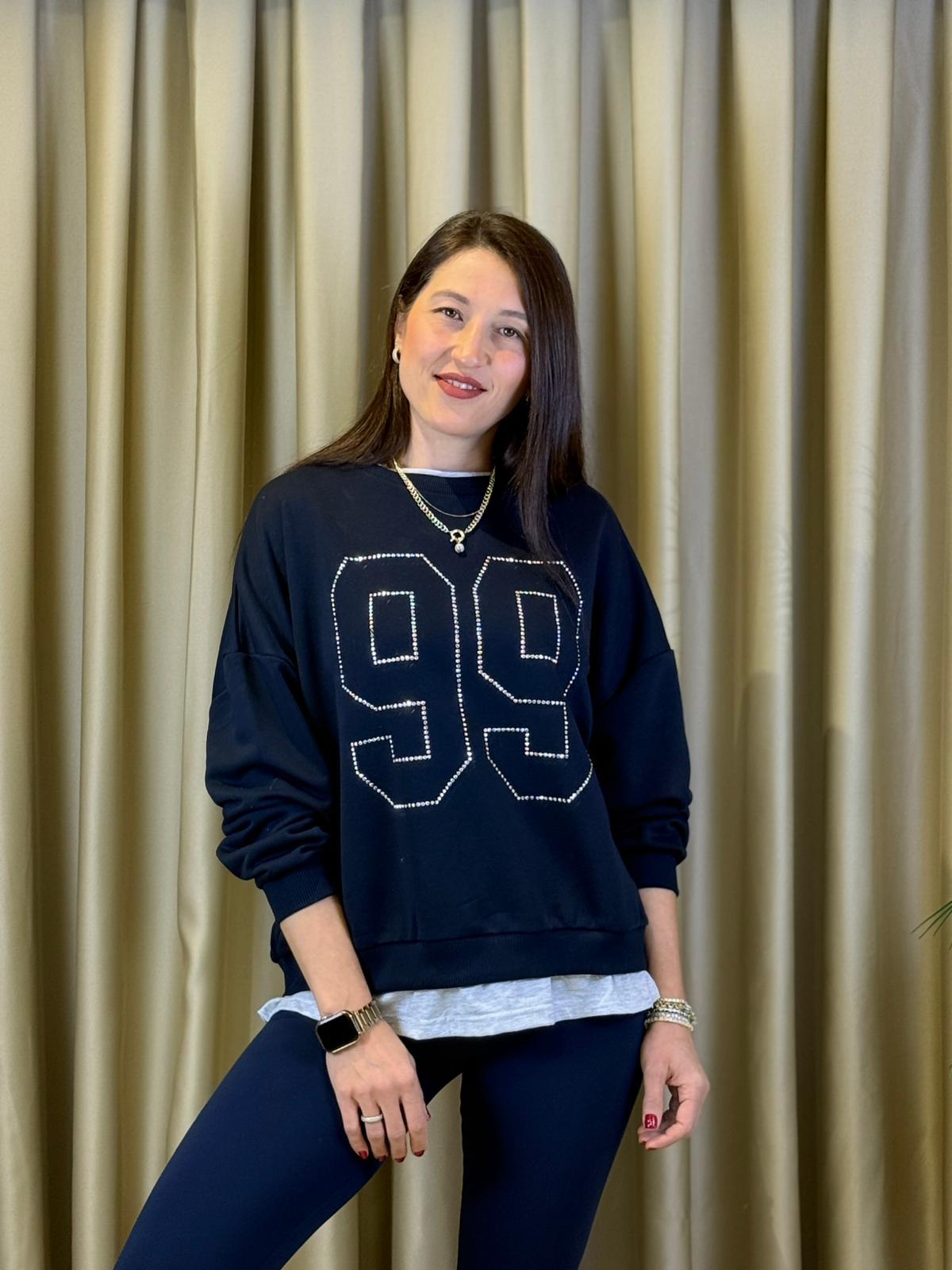 ÖNÜ 99 TAŞ BASKILI LACİVERT KADIN SWEATSHIRT