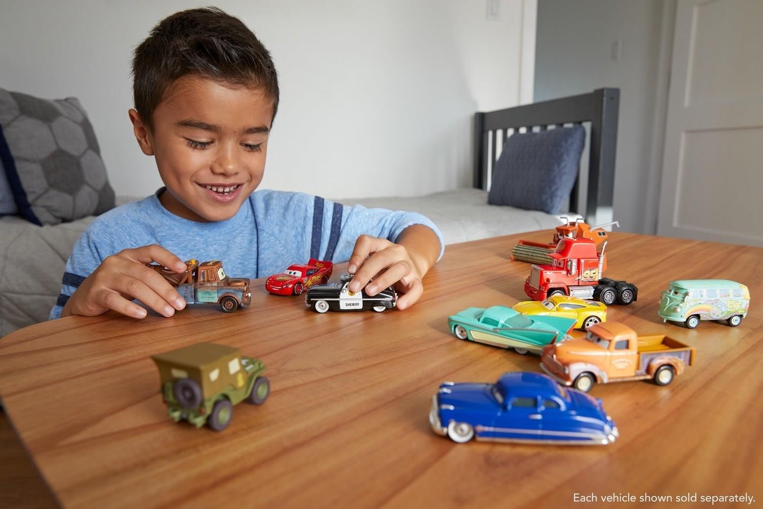 disney-cars-tekli-karakter-araclar-fgd-363f3e.jpg