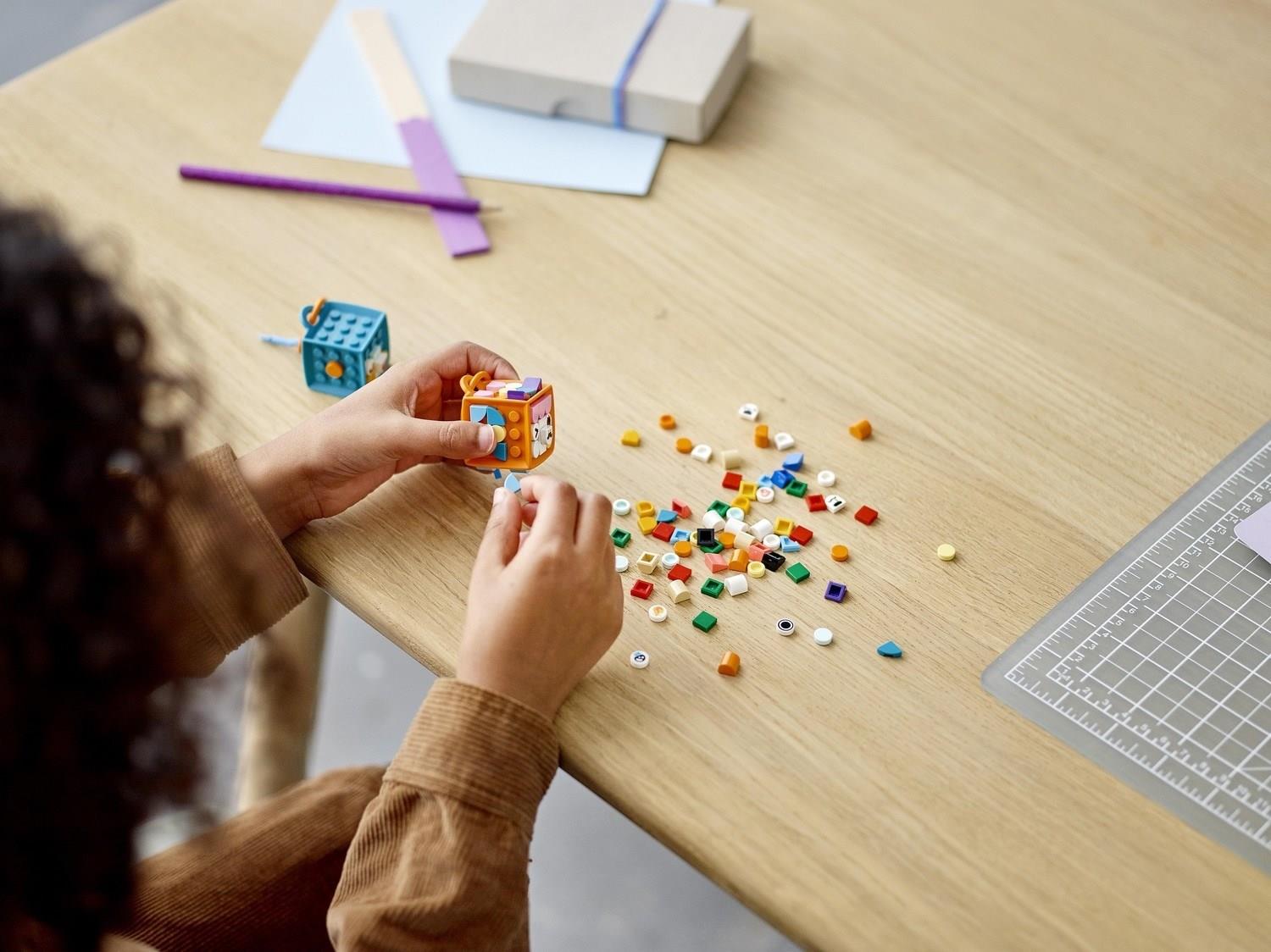 lego-dots-ekstra-dots-seri-4-41931-coc-12f2-9.jpg