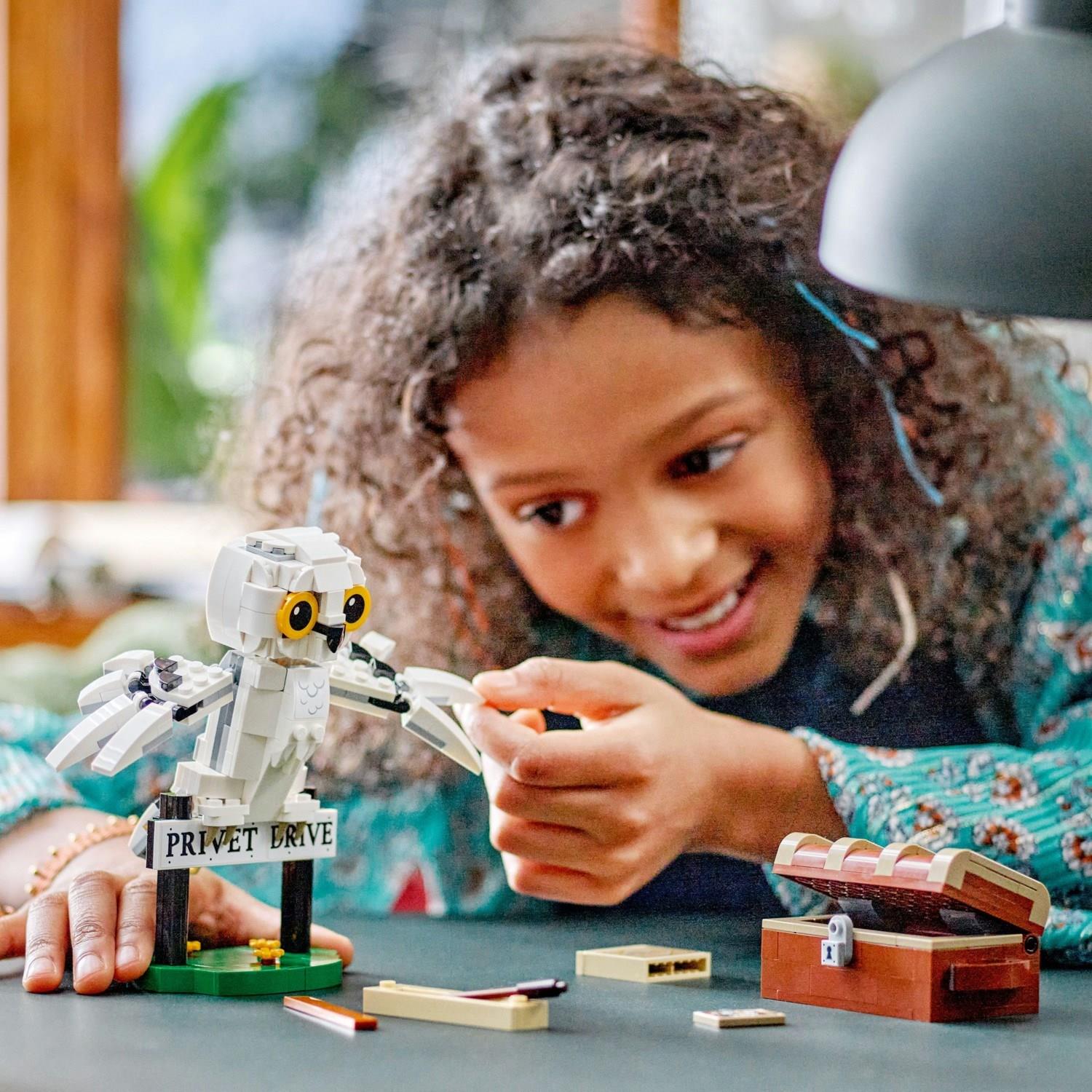 lego-harry-potter-hedwig-privet-drive--5-b045.jpg
