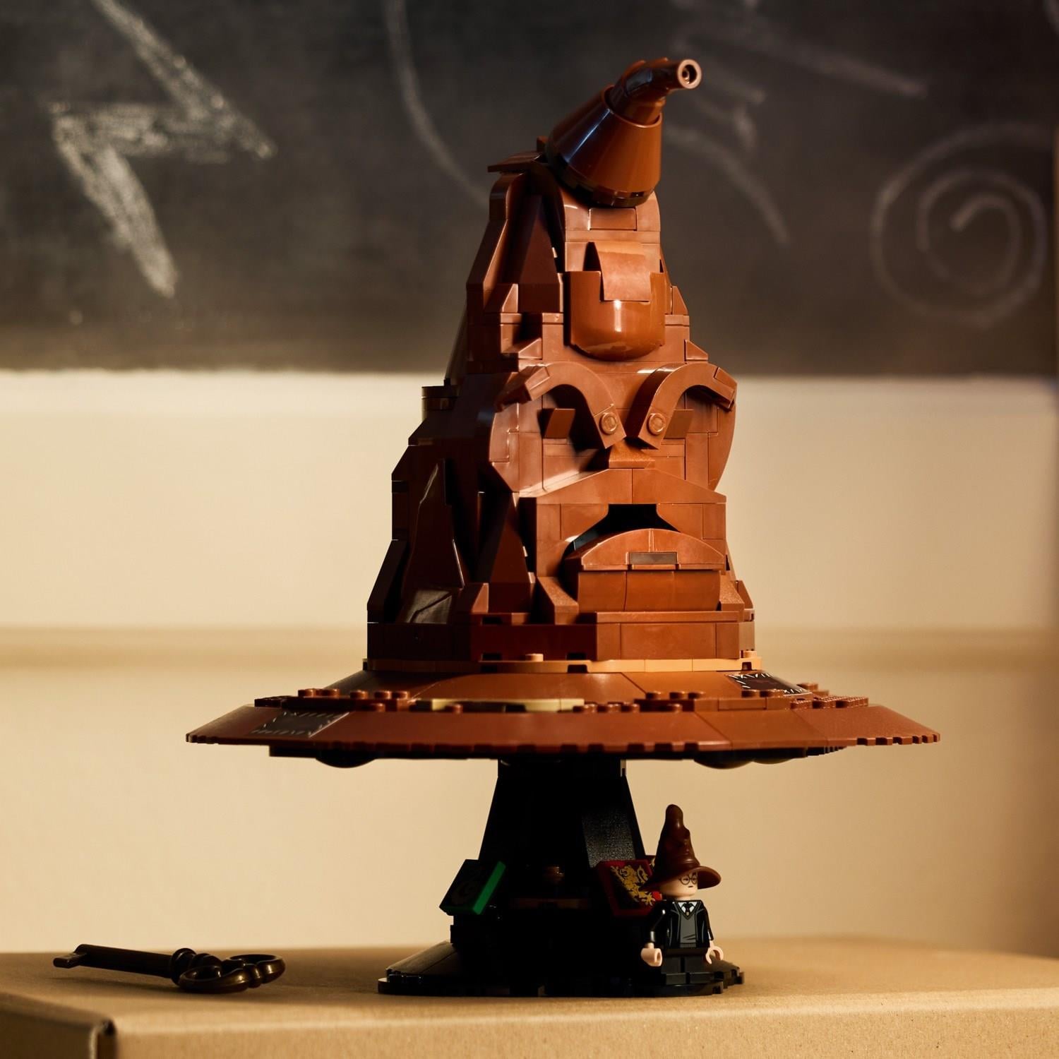 lego-harry-potter-konusan-secmen-sapka-4a37e4.jpg