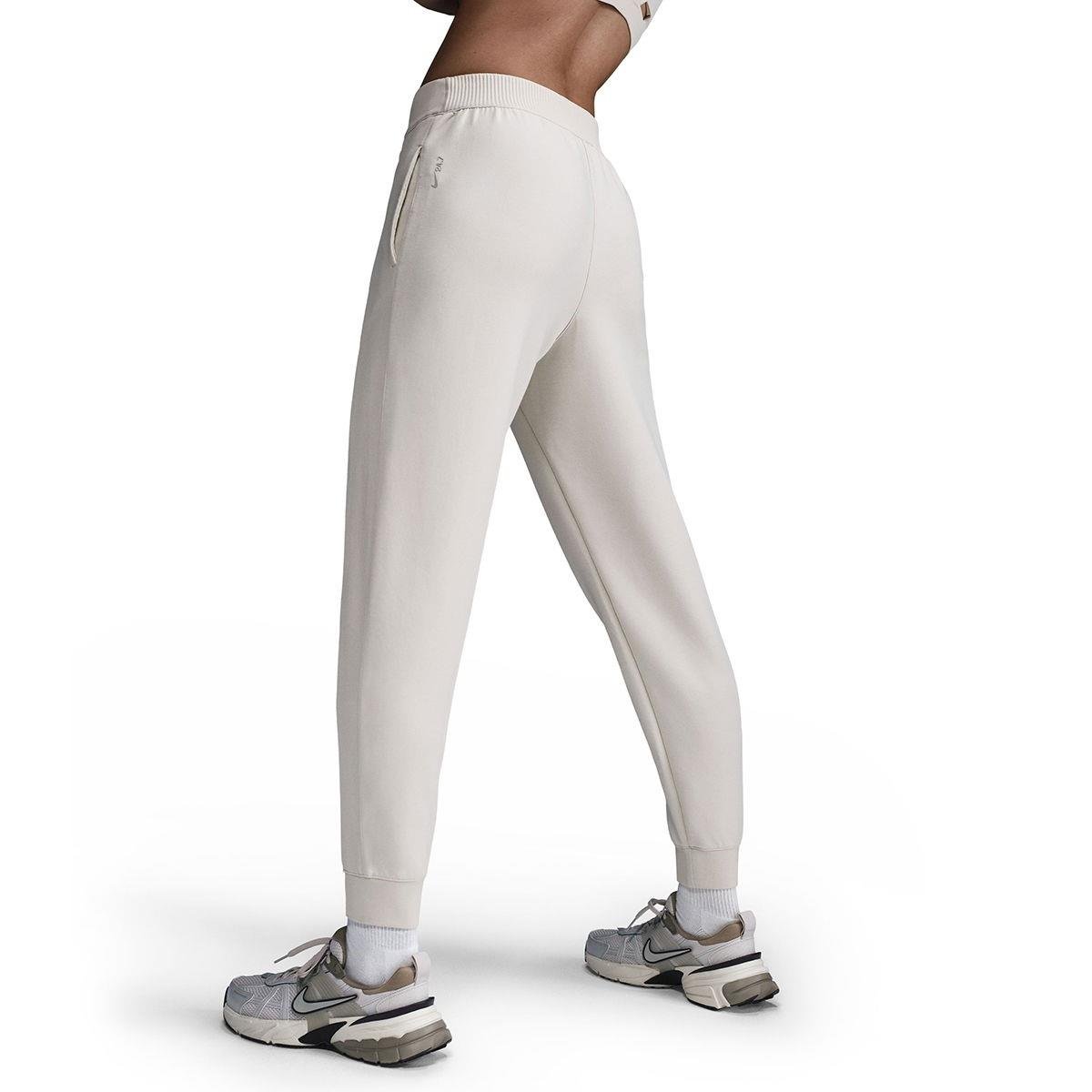 Nike 24.7 Dri-Fit Mid Waist Soft Training Kadın Eşofman Altı - HQ8184