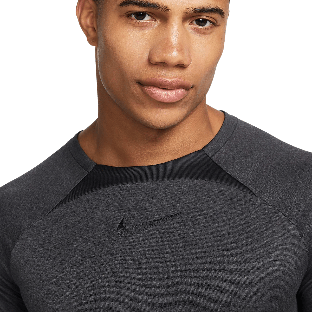 Nike Academy Dri-Fit Erkek Şort