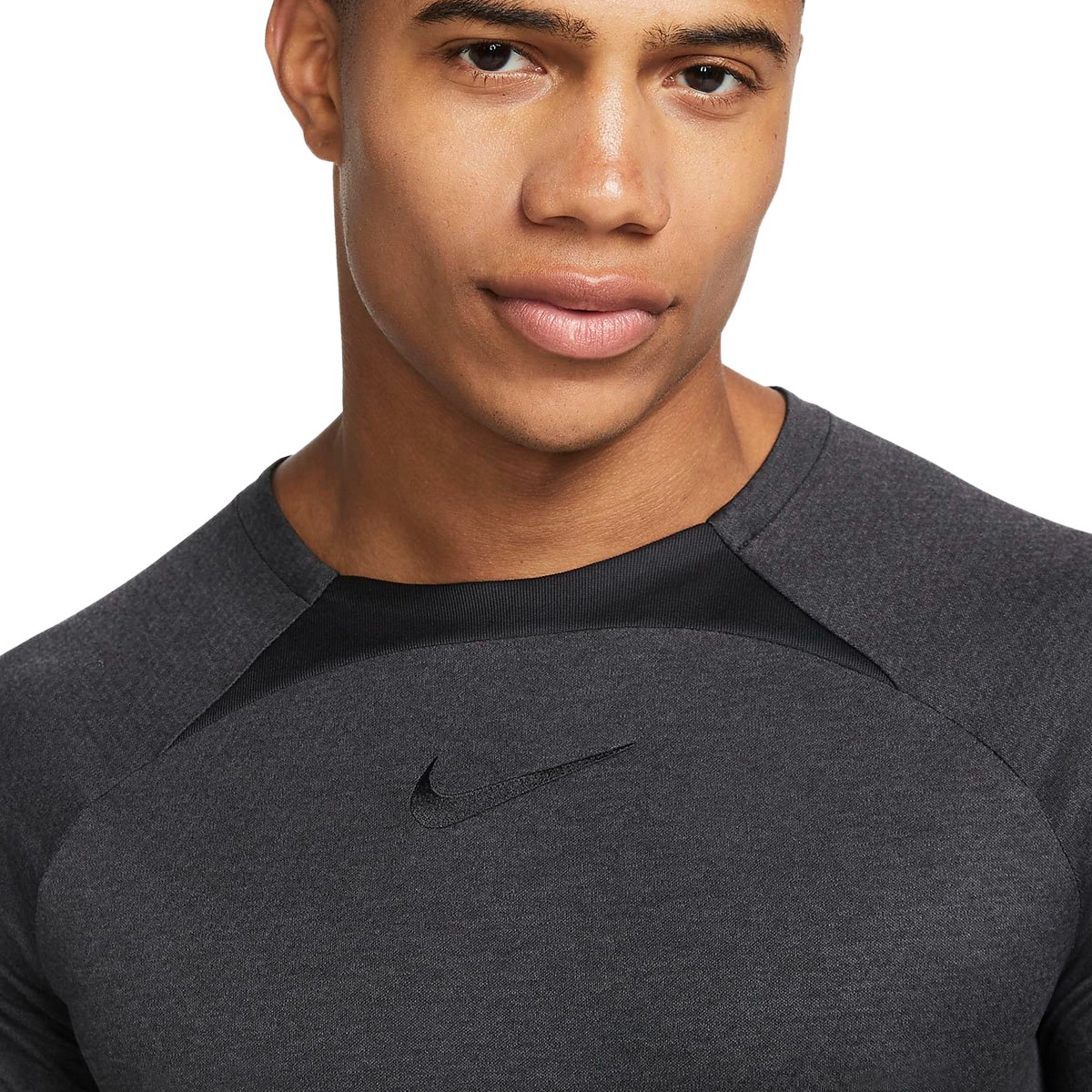 Nike Academy Dri-Fit Erkek Şort