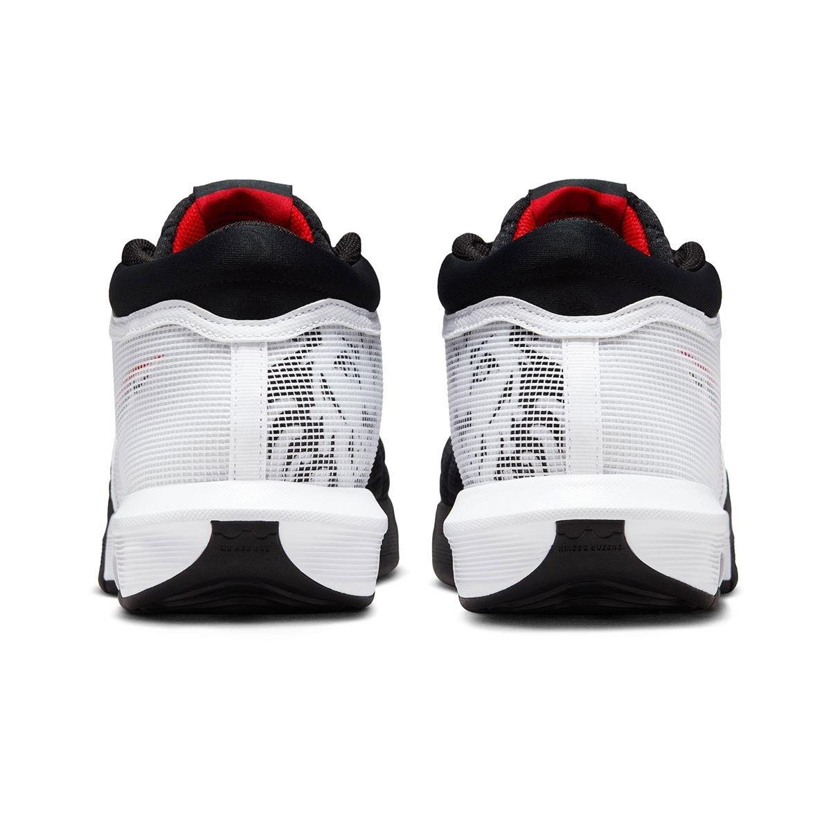 Nike Lebron Witness VIII Erkek  Basketbol Ayakkabısı