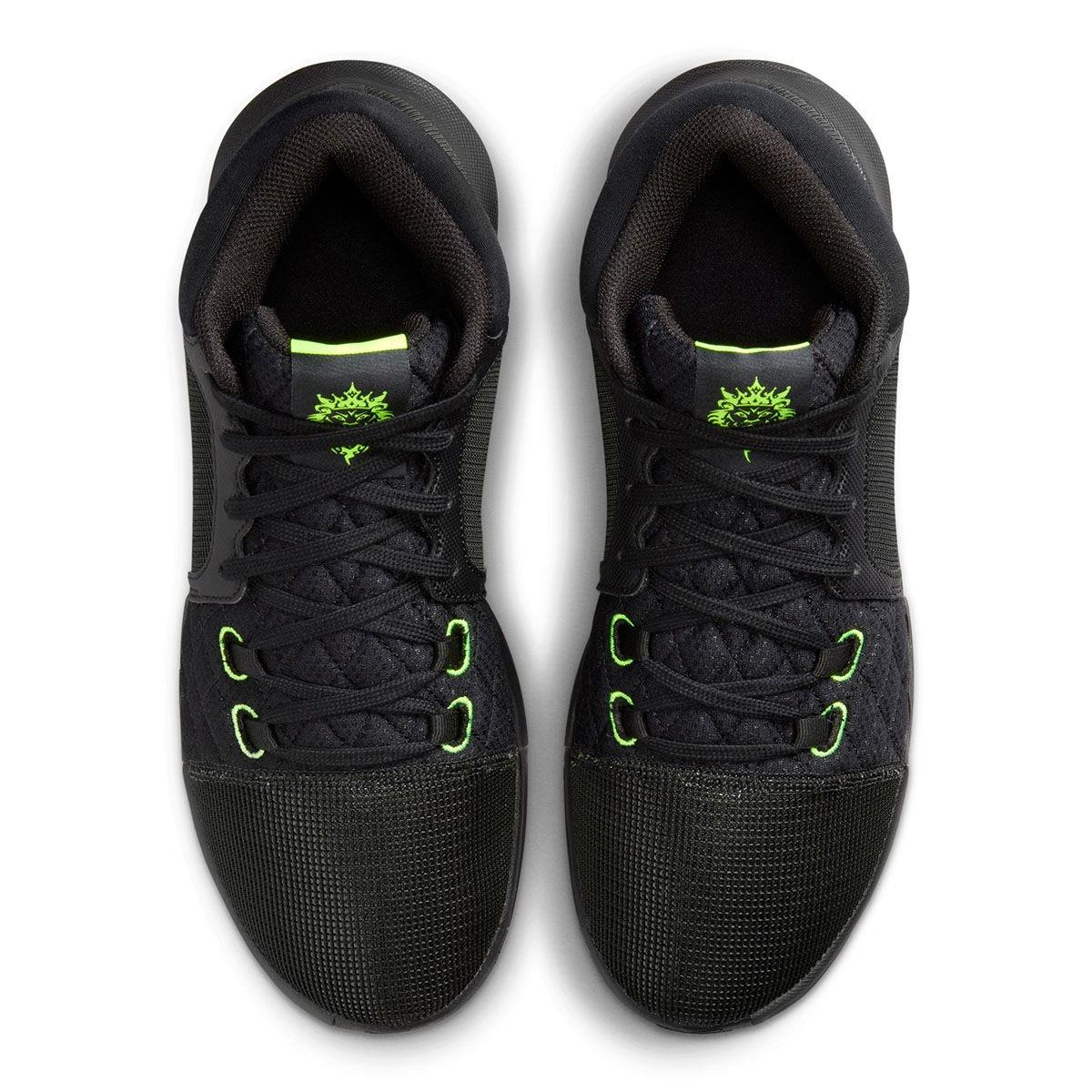 Nike Lebron Witness VIII Erkek  Basketbol Ayakkabısı