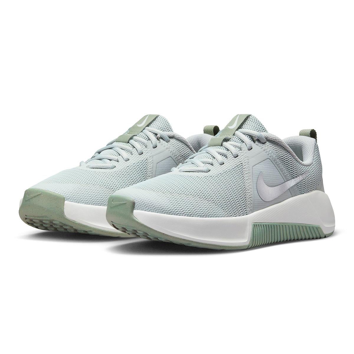 Nike Mc Trainer 3 Kadın Antrenman Ayakkabısı