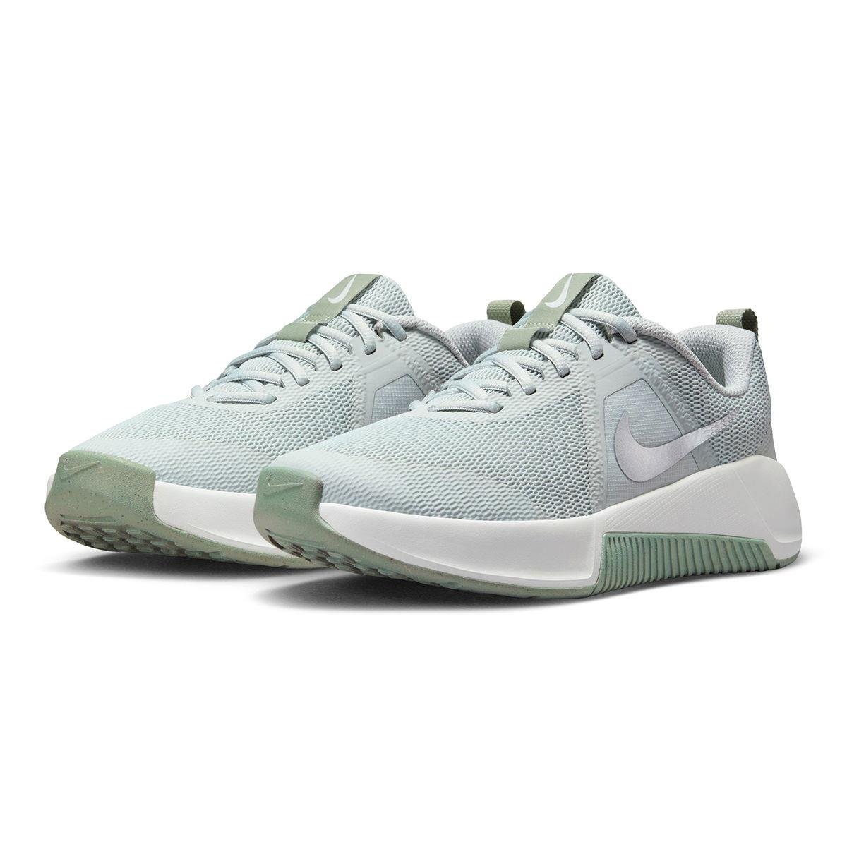 Nike Mc Trainer 3 Kadın Antrenman Ayakkabısı