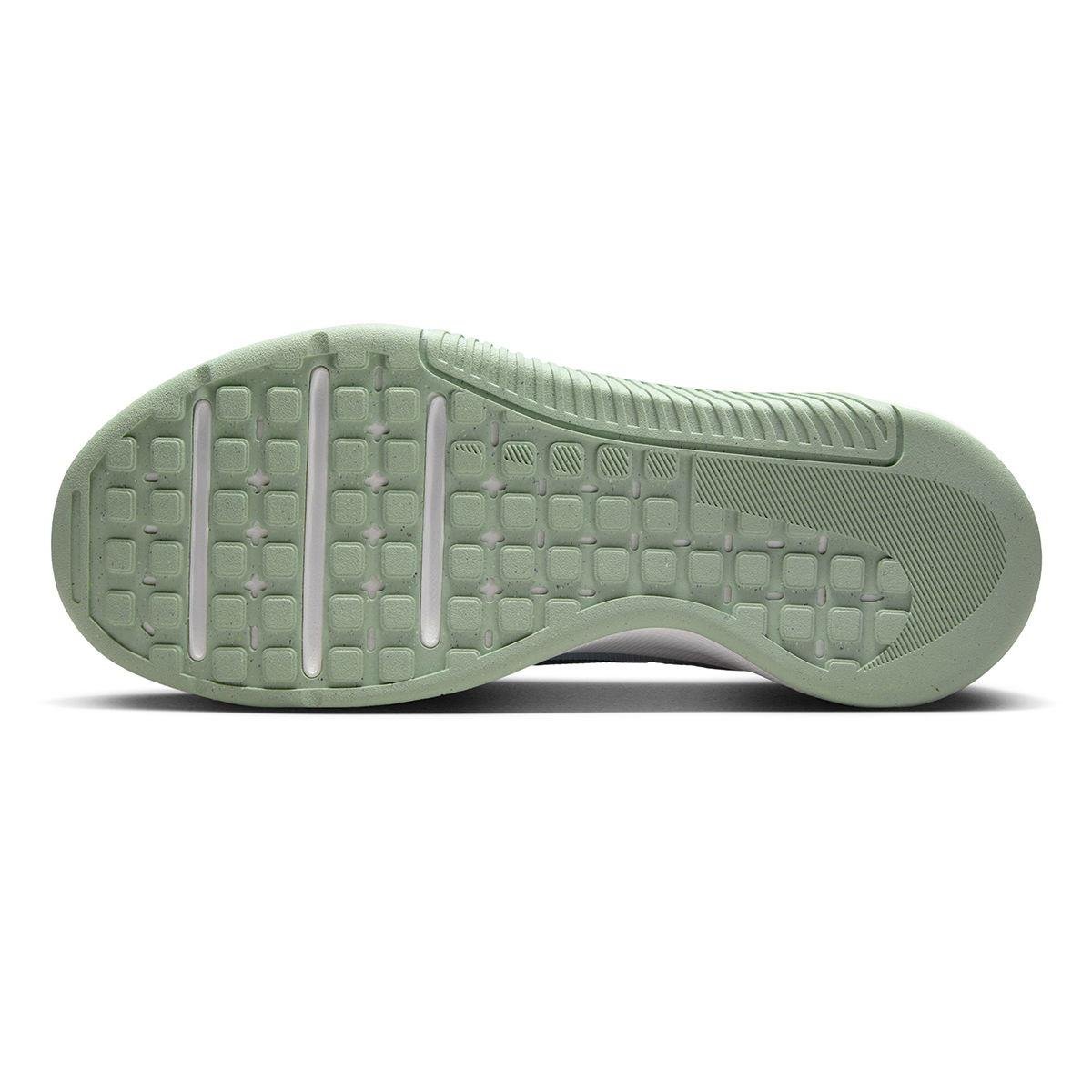 Nike Mc Trainer 3 Kadın Antrenman Ayakkabısı