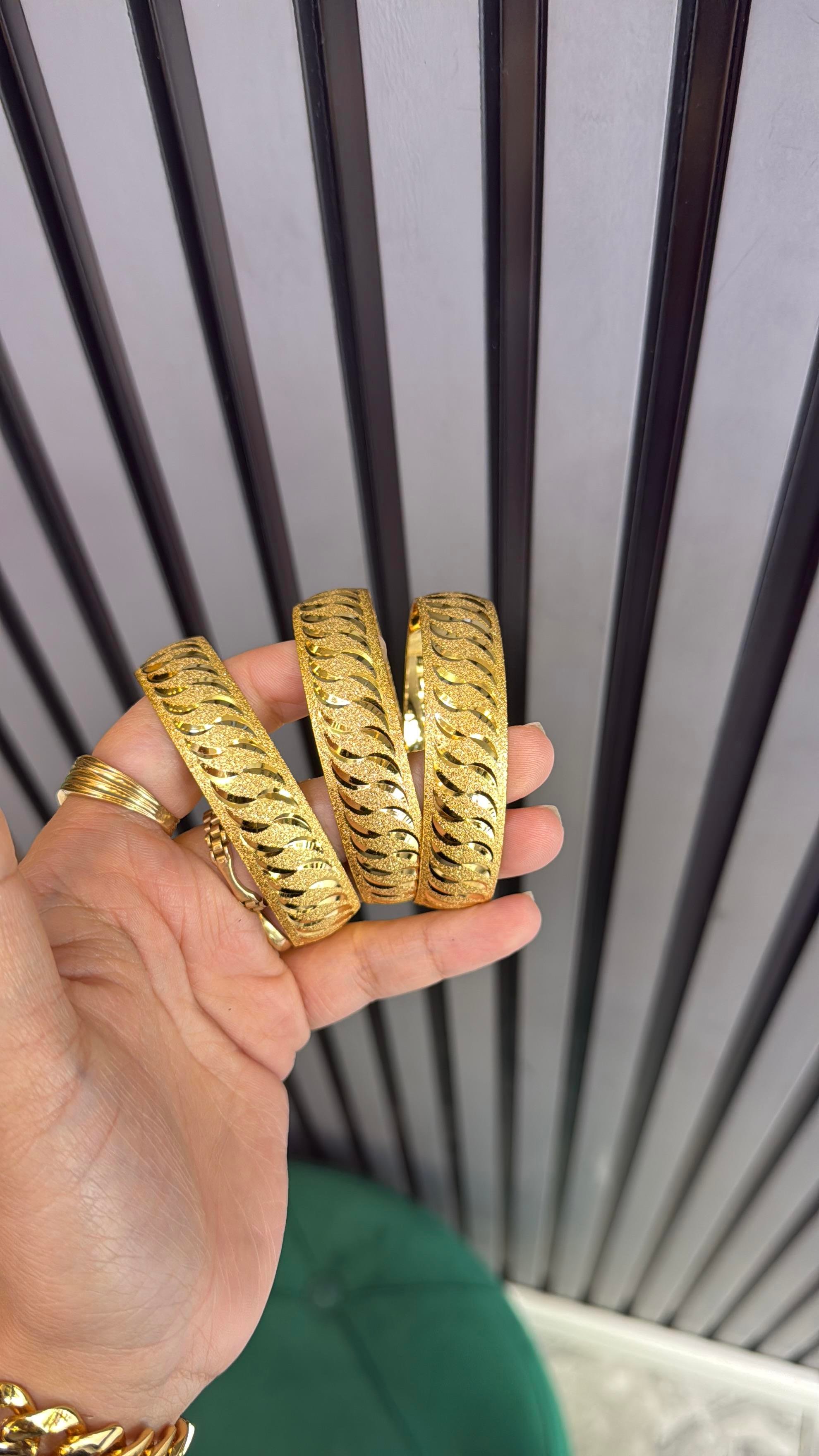 1.5 cm bilezik kumlu dalga desen 3 adet