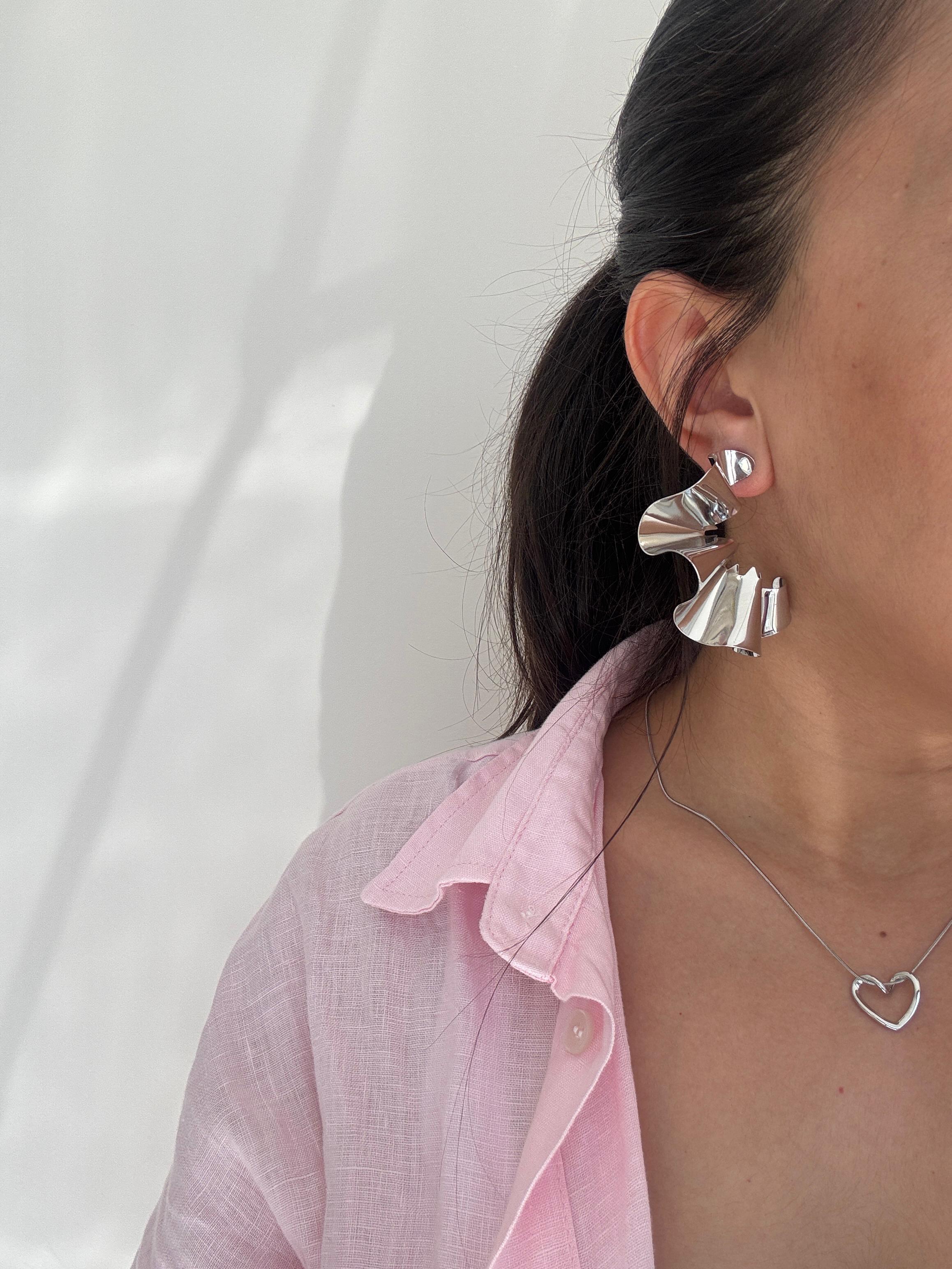 Altın Kaplama Silver Dalgalı Plaka Küpe 