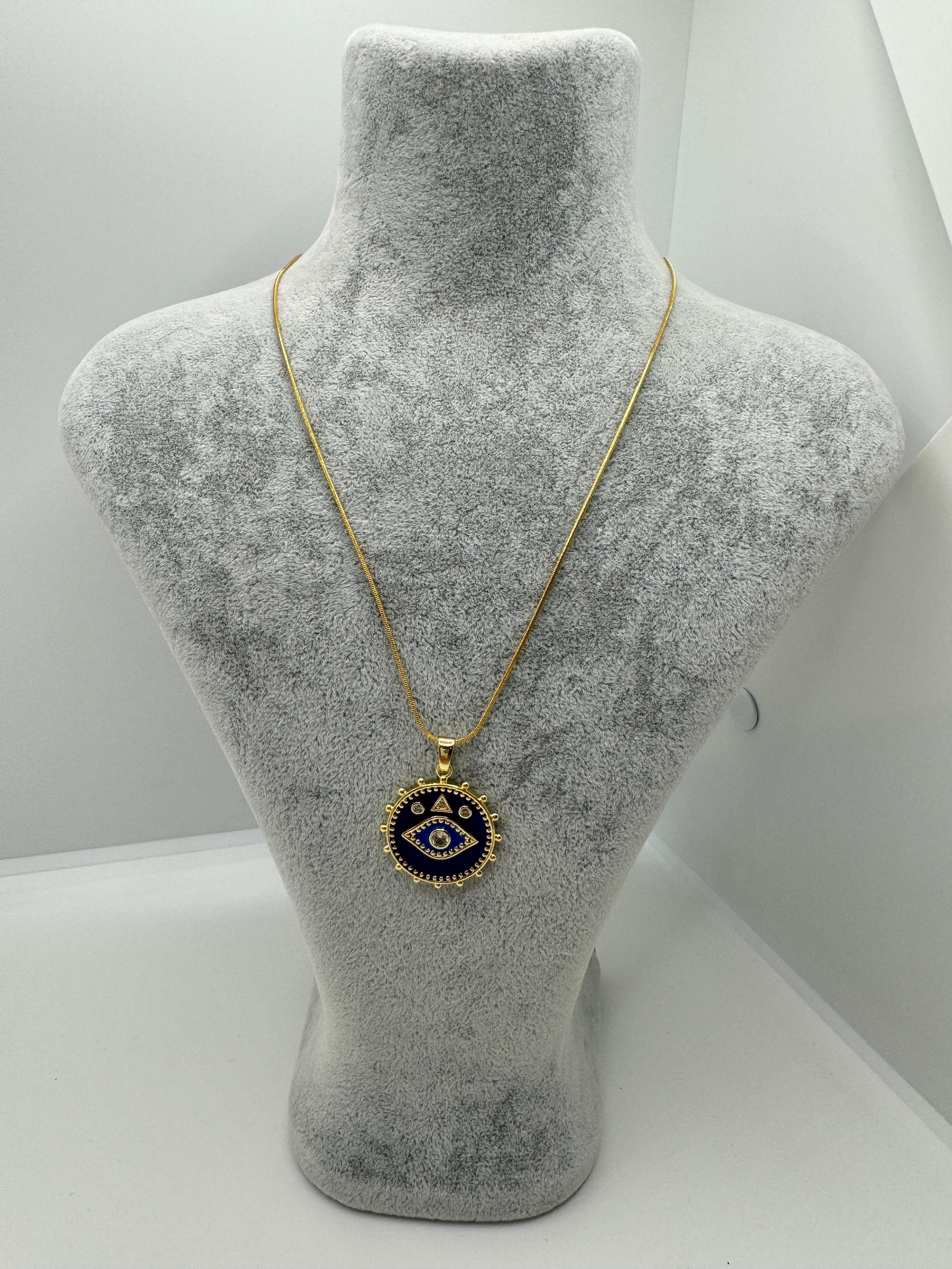 Çelik Göz Detaylı Kolye