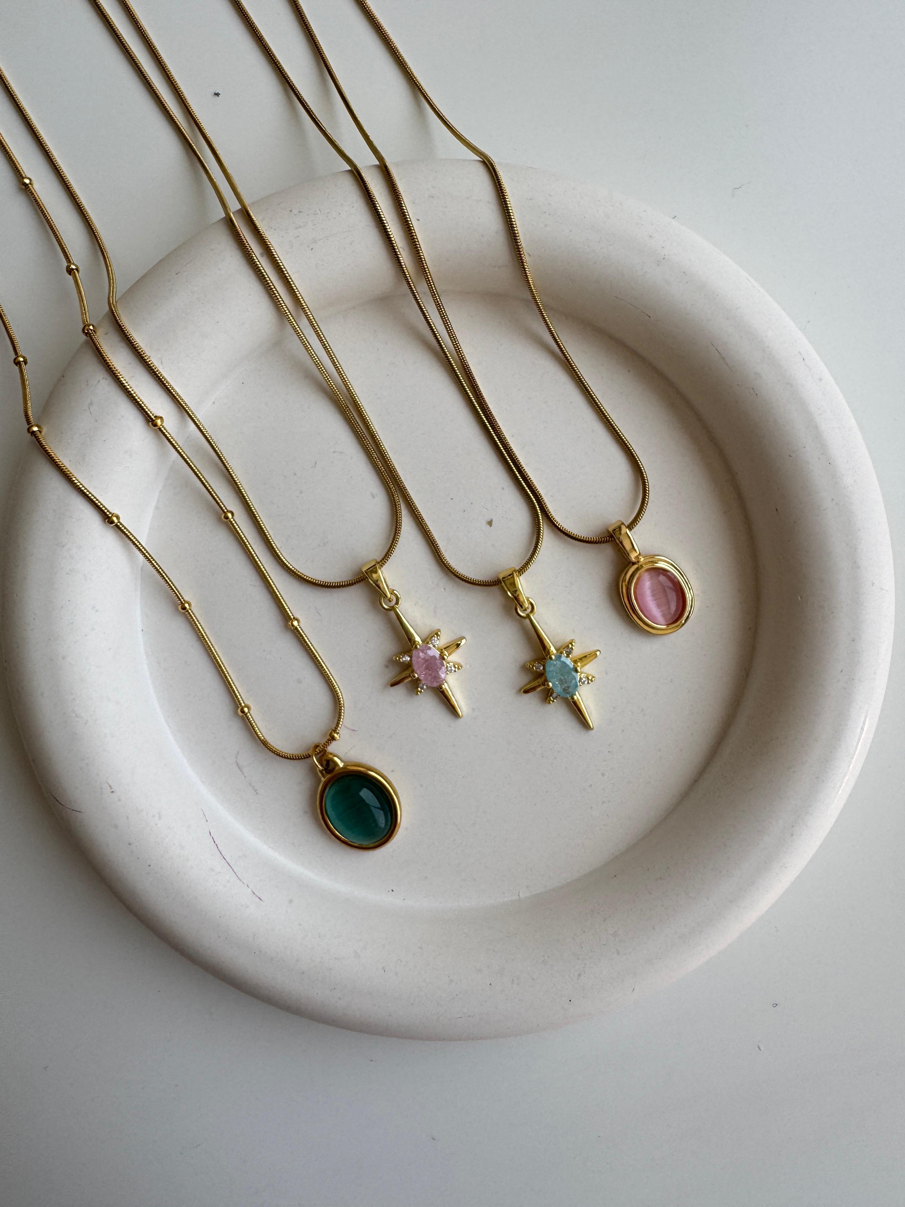 Çelik Krem Taşlı Opal Kolye