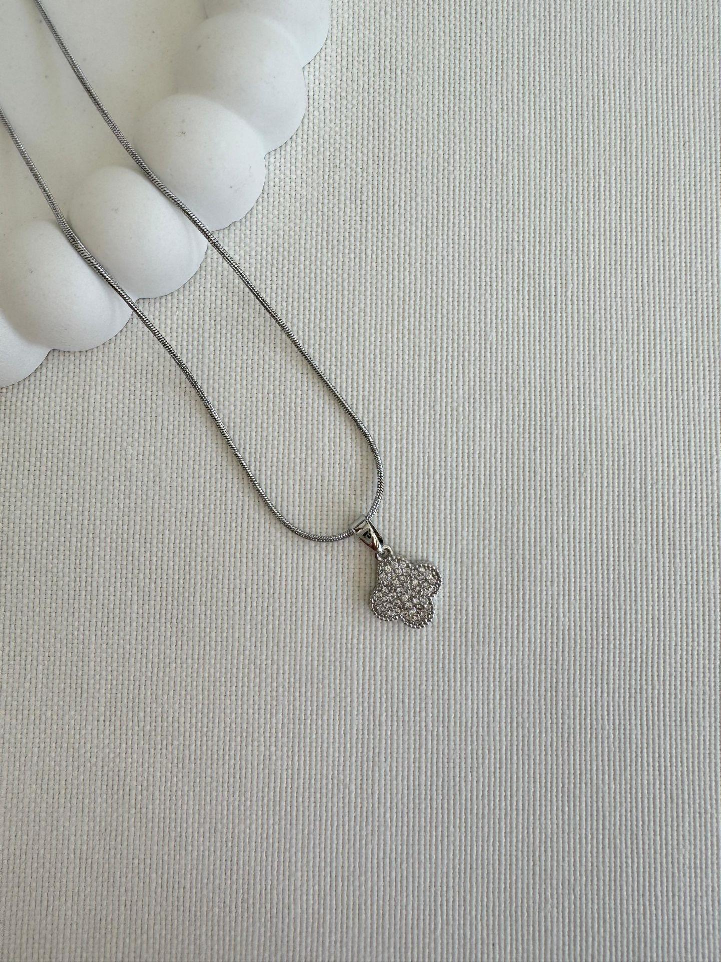 Çelik Minimal Taşlı Yonca Kolye (silver)