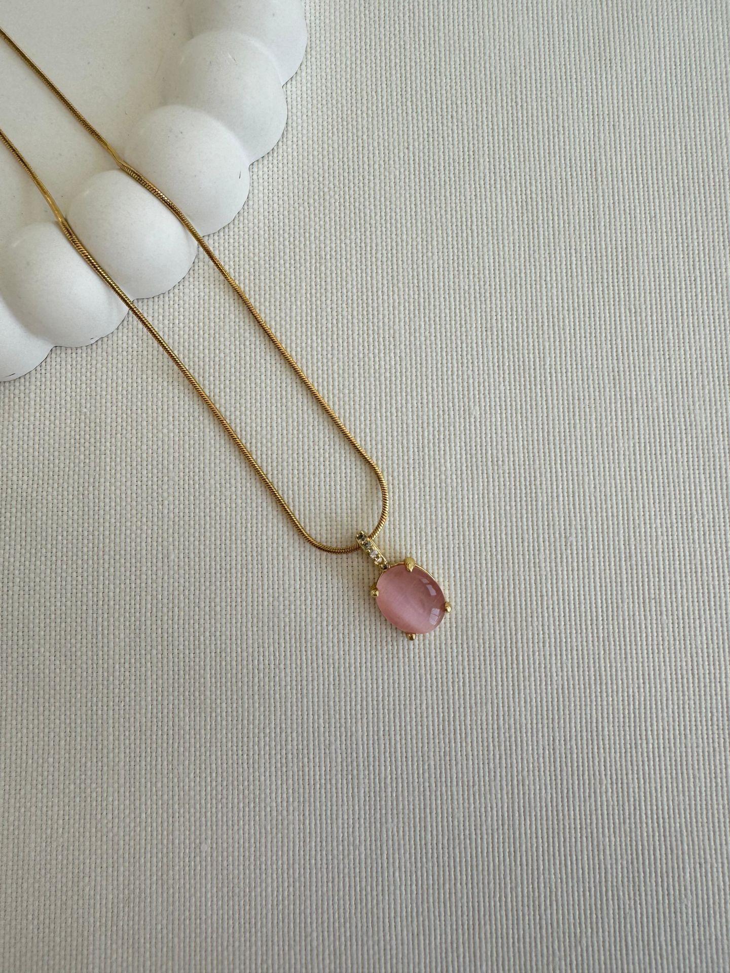 Çelik Pembe Oval Taşlı Kolye