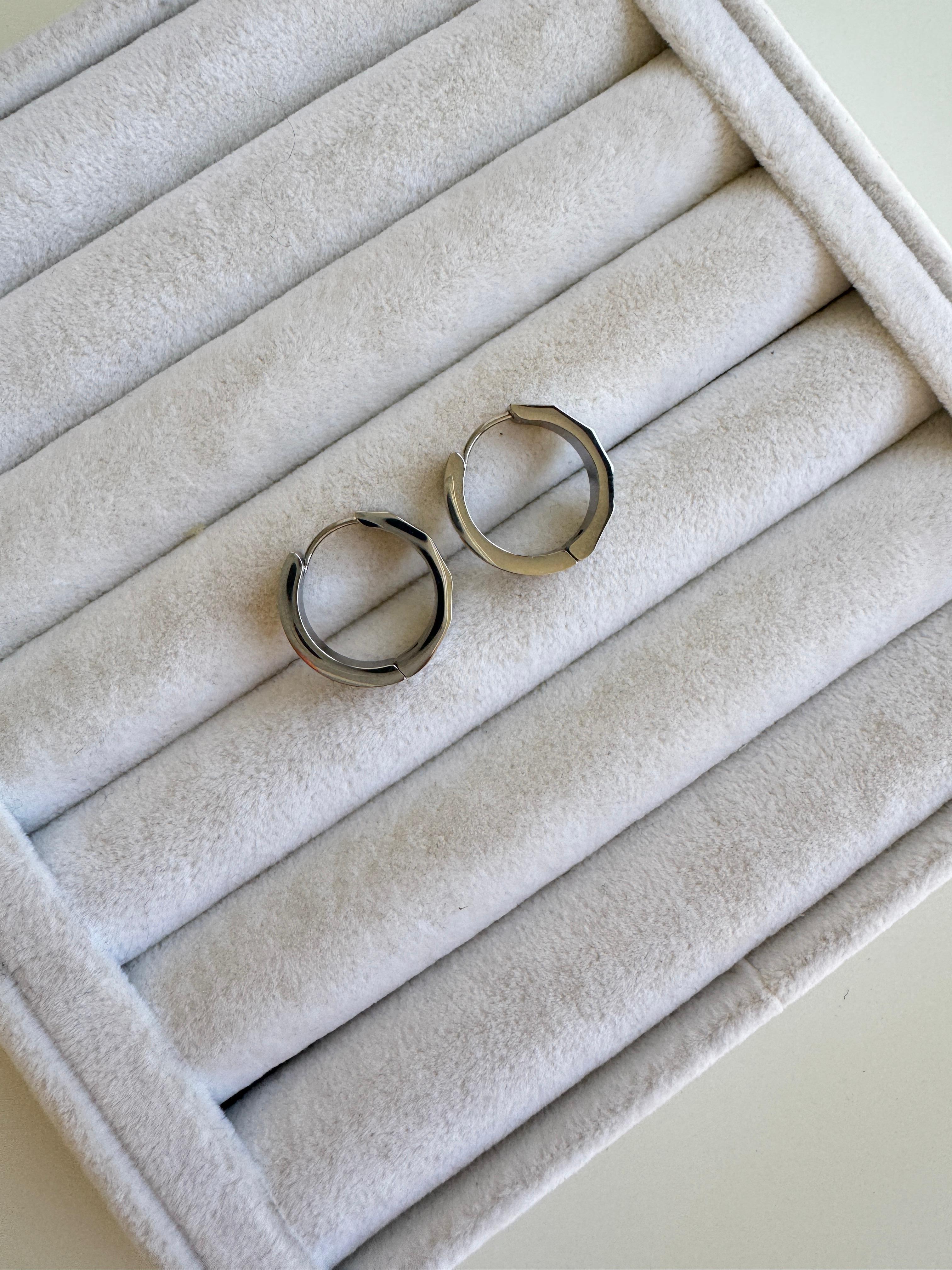 Çelik Silver Halka Küpe