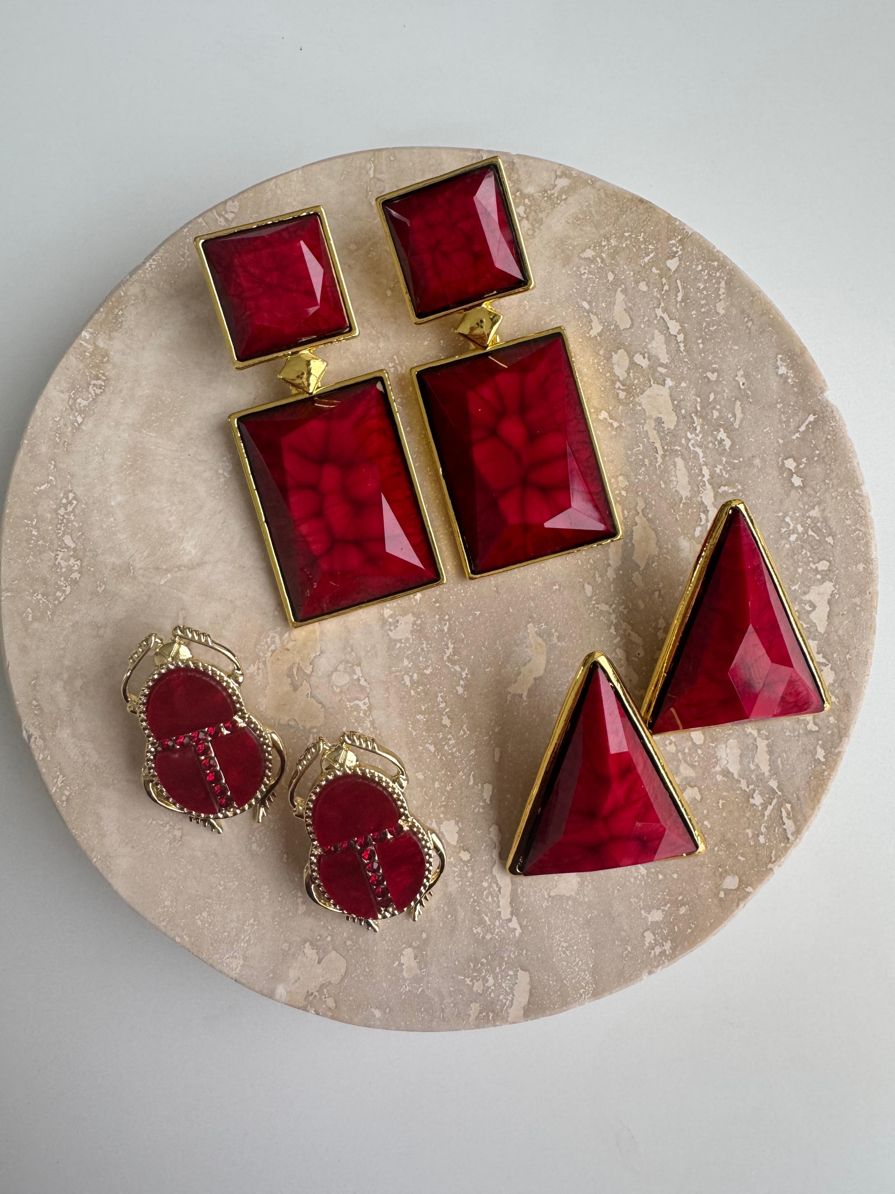 Gold Detaylı Uğur Böceği Küpe