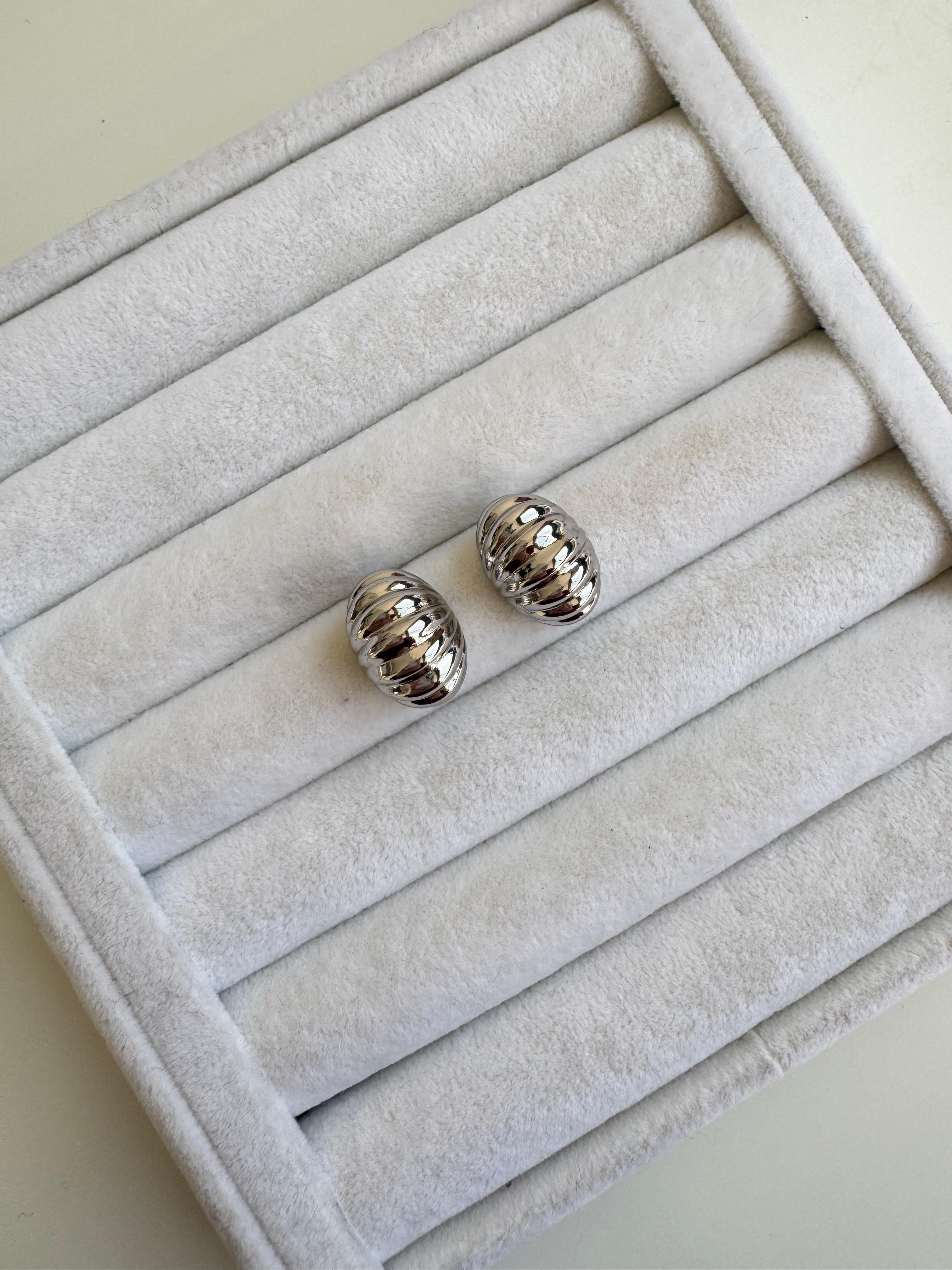 Özel Seri Silver Bombeli Küpe