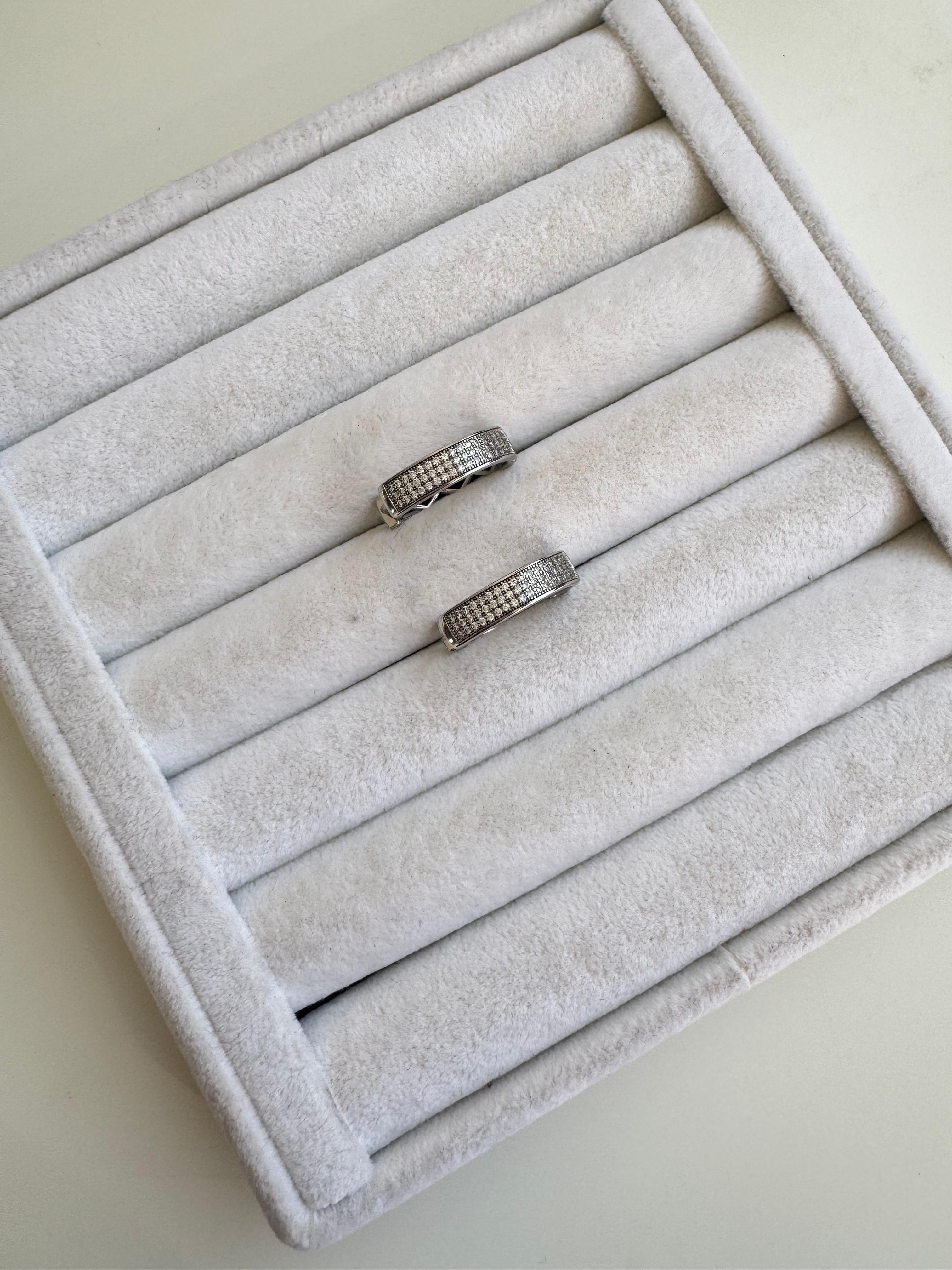Özel Seri Silver Taşlı Oval Küpe
